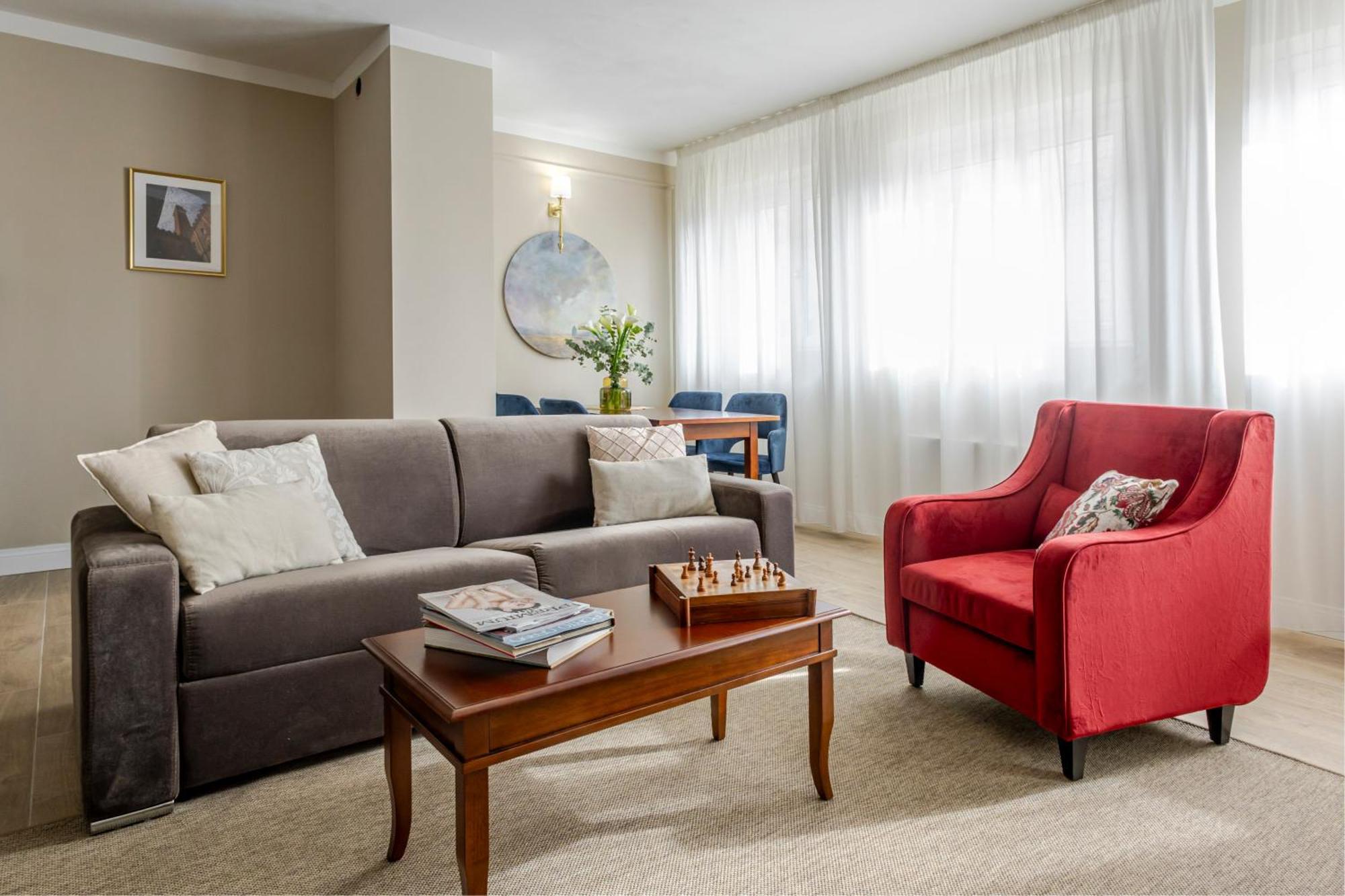 Deluxe Apartment