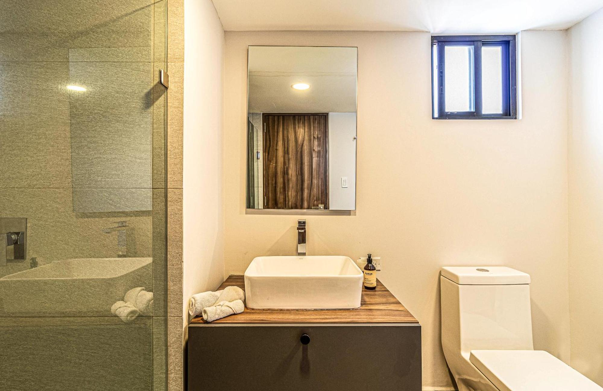 Two bedroom apartment city view