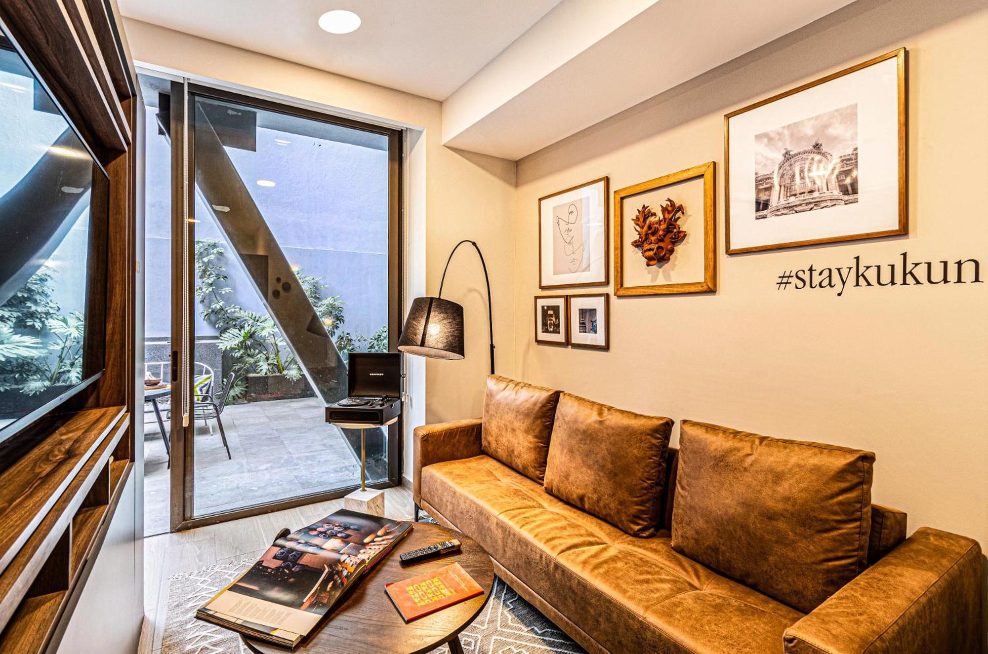Deluxe one bedroom apartment terrace Ground Floor