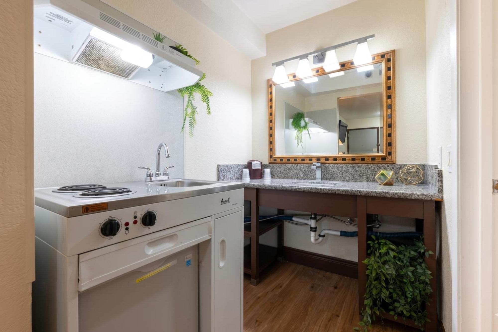 Suite - 2 Full Beds