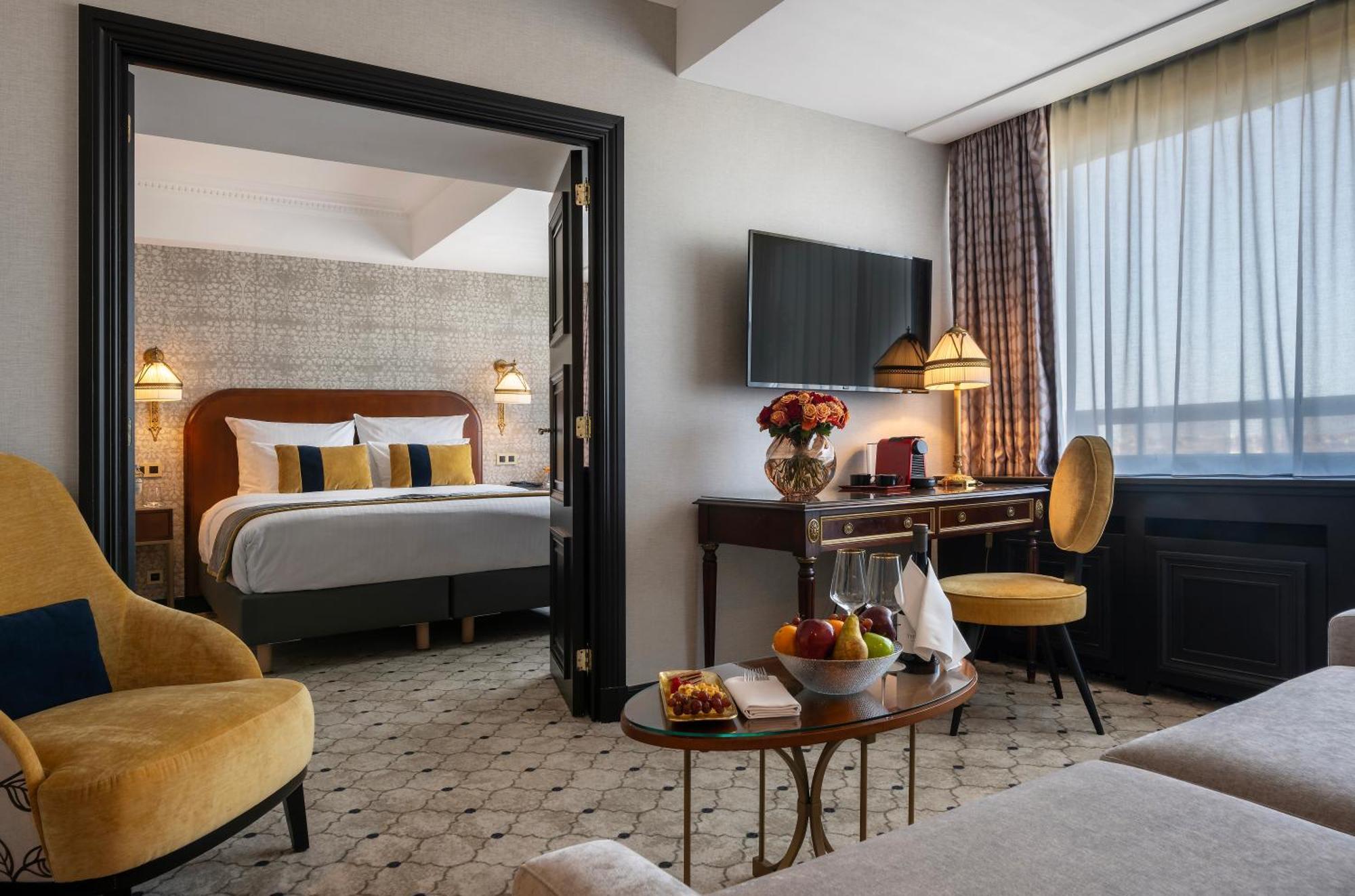 Executive Suite City View