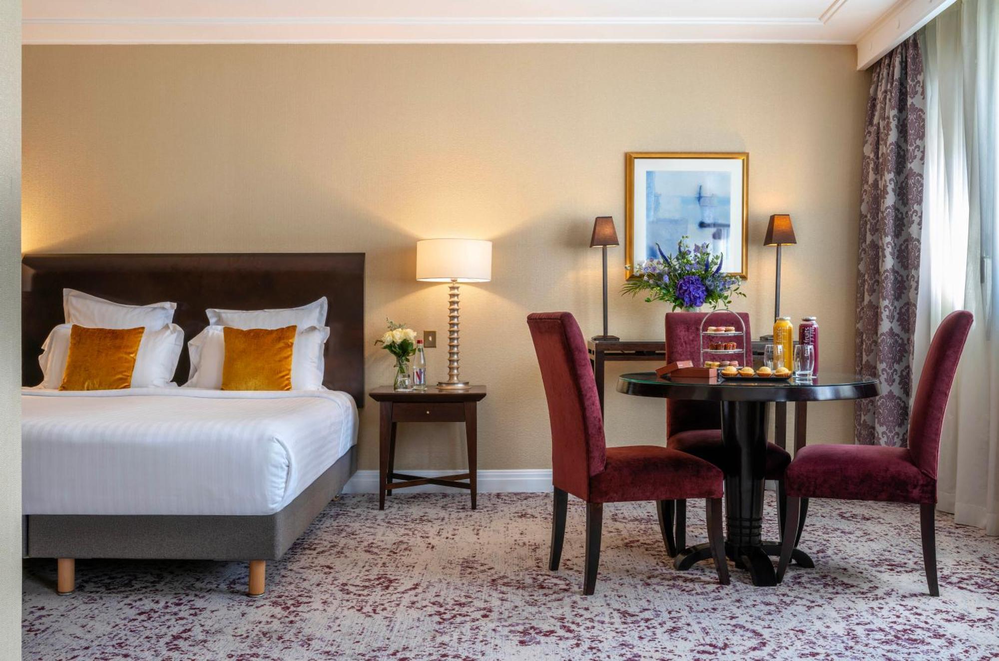 Junior King Suite