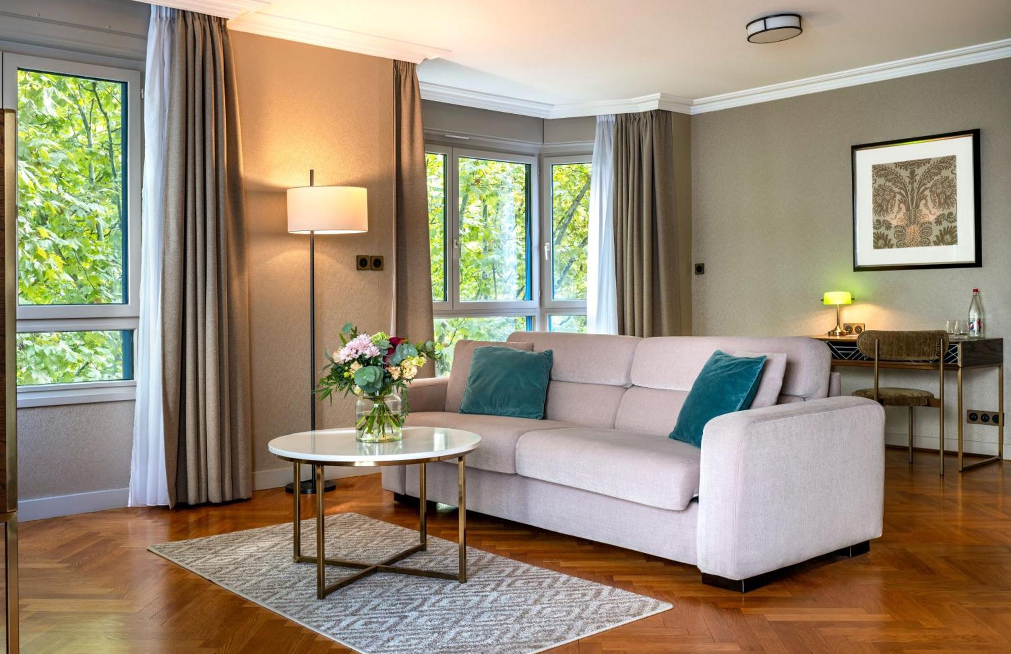 Executive Suite