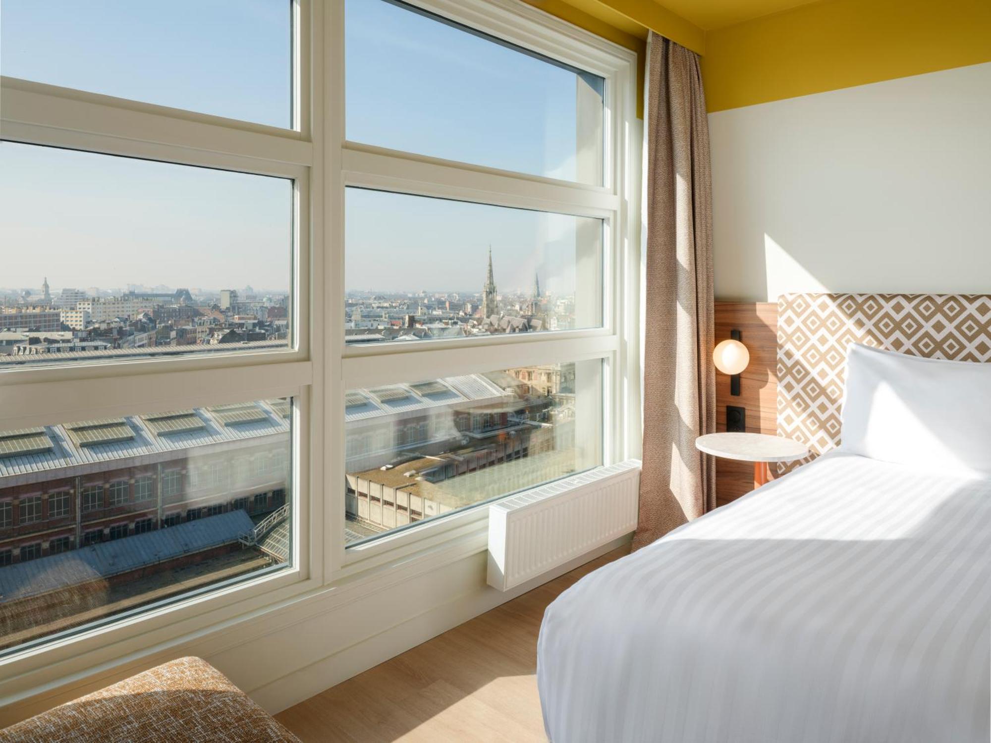 King Studio One King Bed City View High Floor
