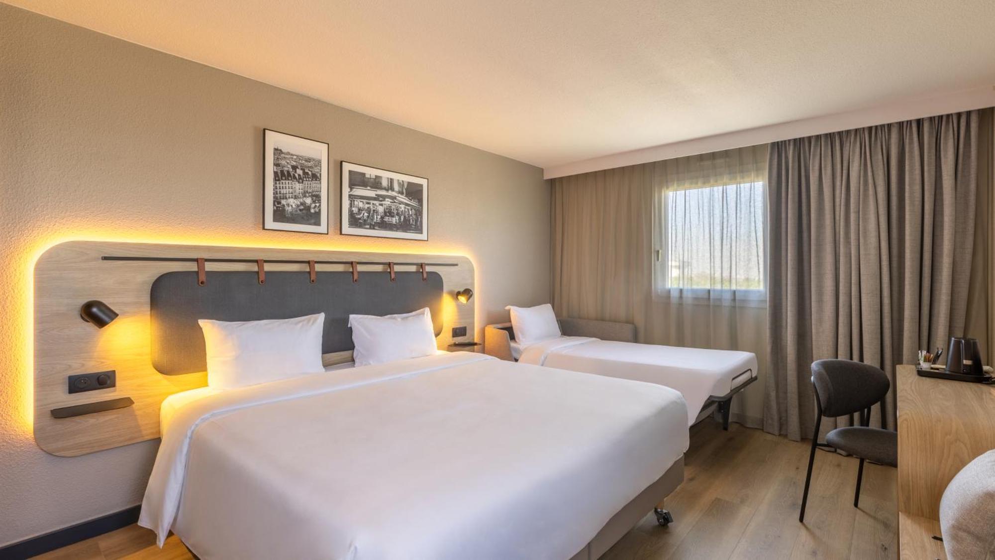 Studio 1 Queen Bed 1 Sofa Bed