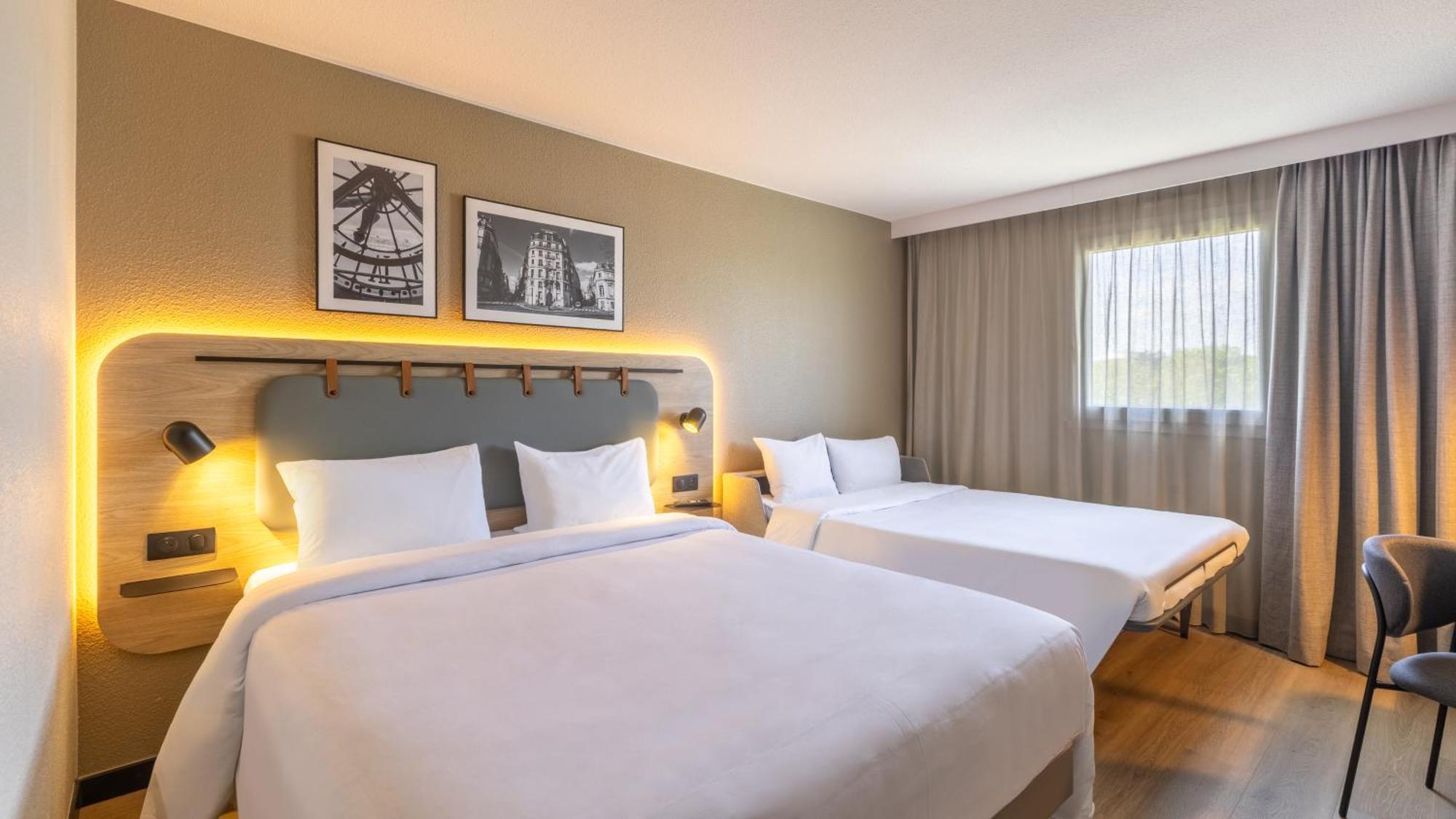 Standard Room 1 Queen Bed 1 Sofa Bed Double