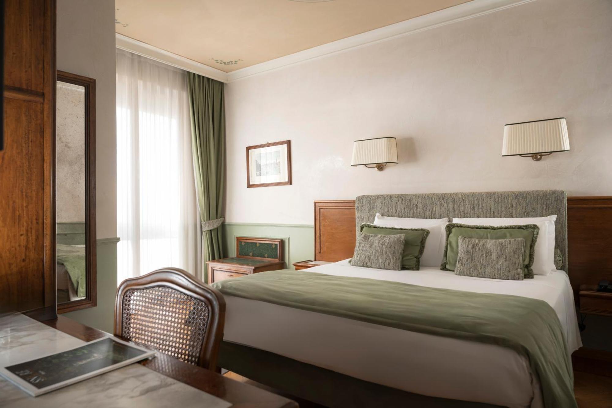 Comfort Triple Room