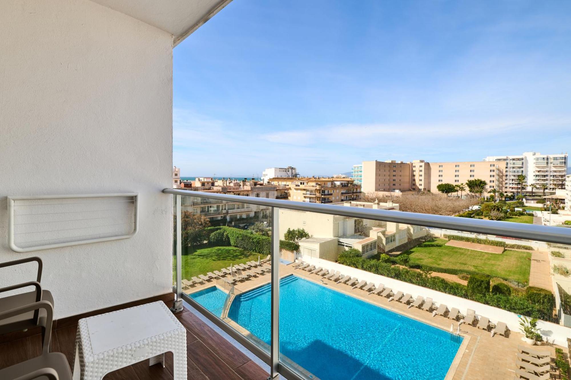 Double Room Pool View