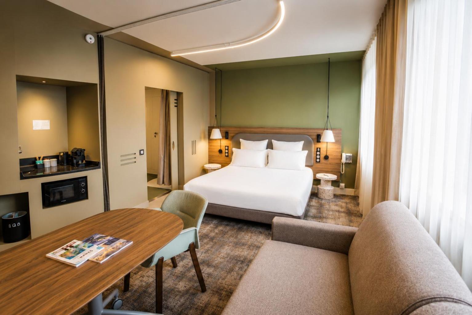 Superior Suite Double Bed Double Sofa Bed