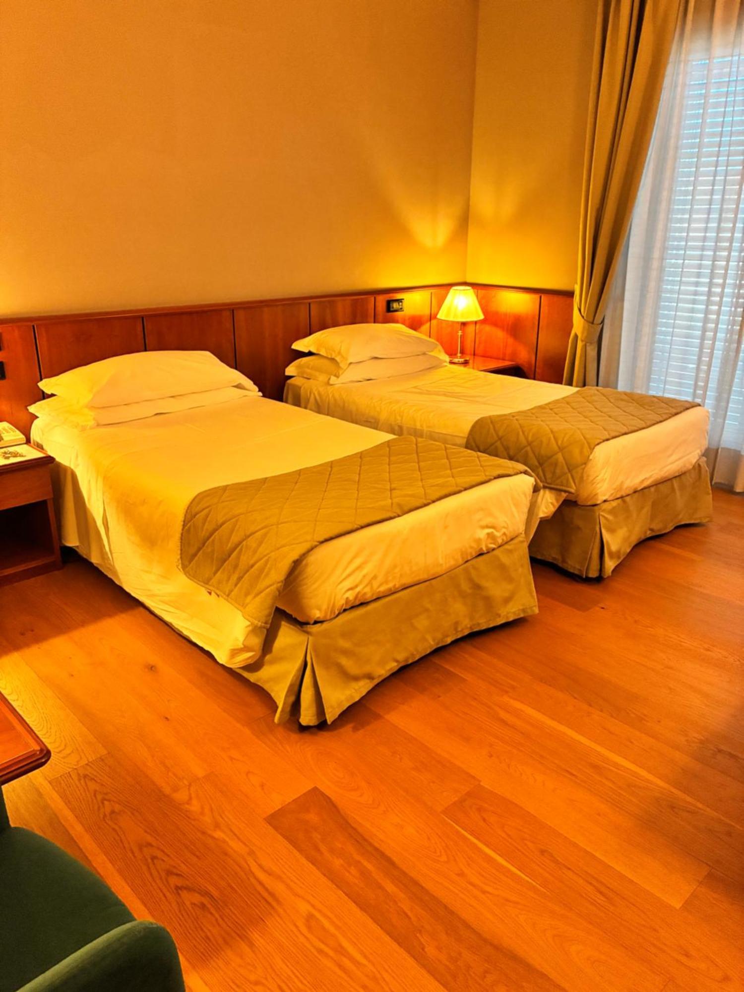 Large Double or Twin Room