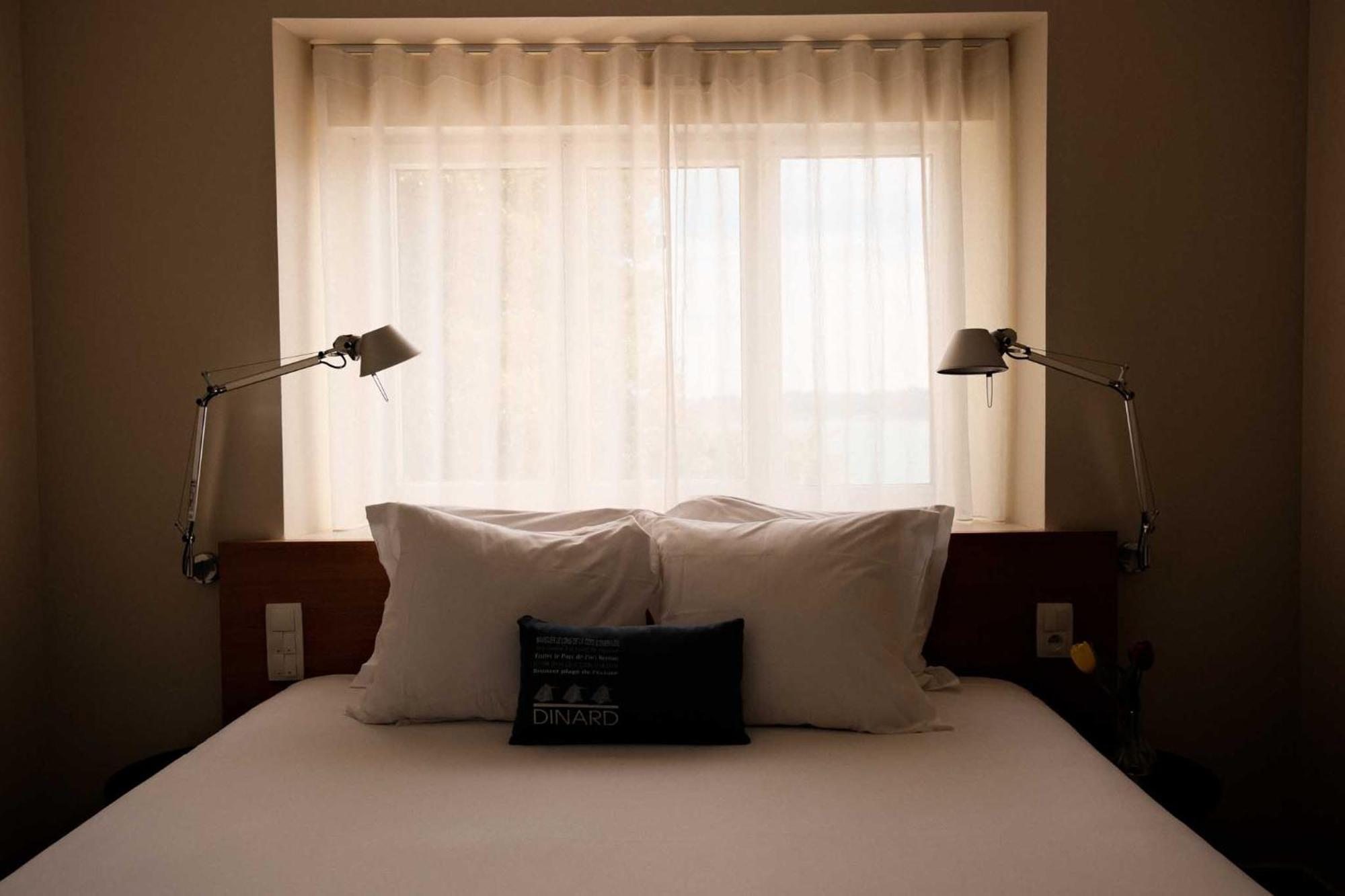 Chambre Double ou Lits Jumeaux - Côté Mer - Accessible aux Personnes à Mobilité Réduite