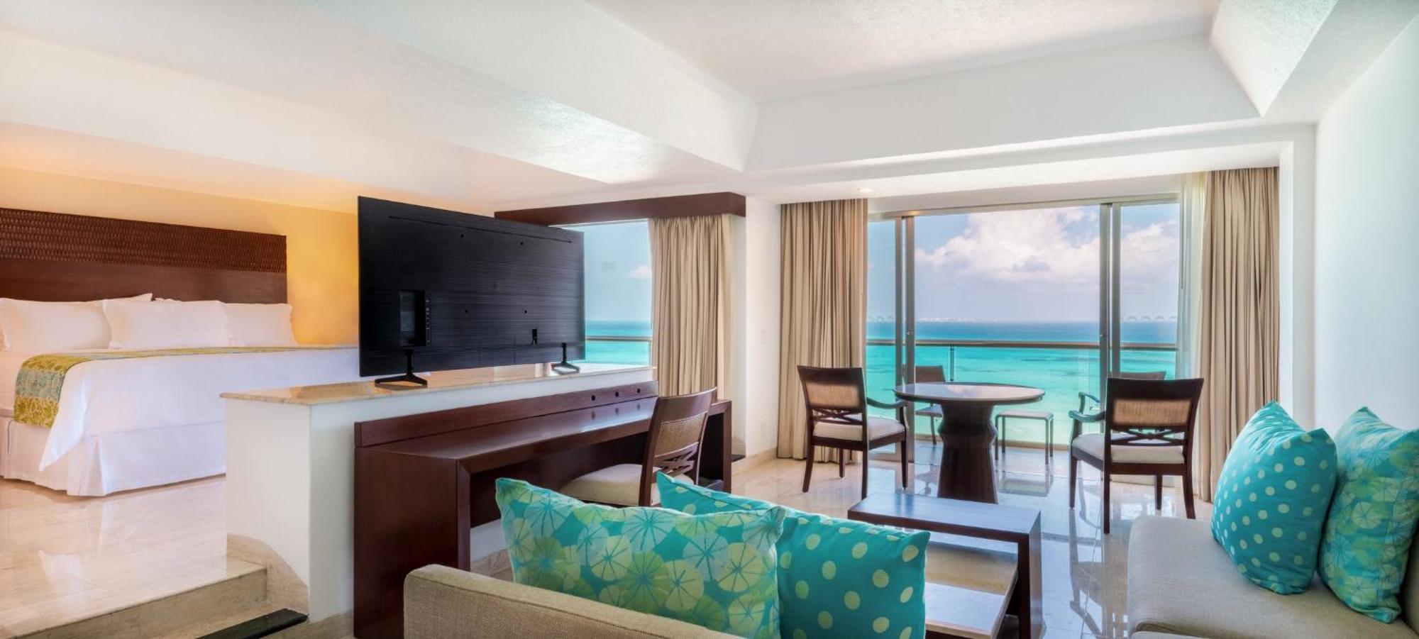 Infinite Ocean Front One Bedroom Master Suite