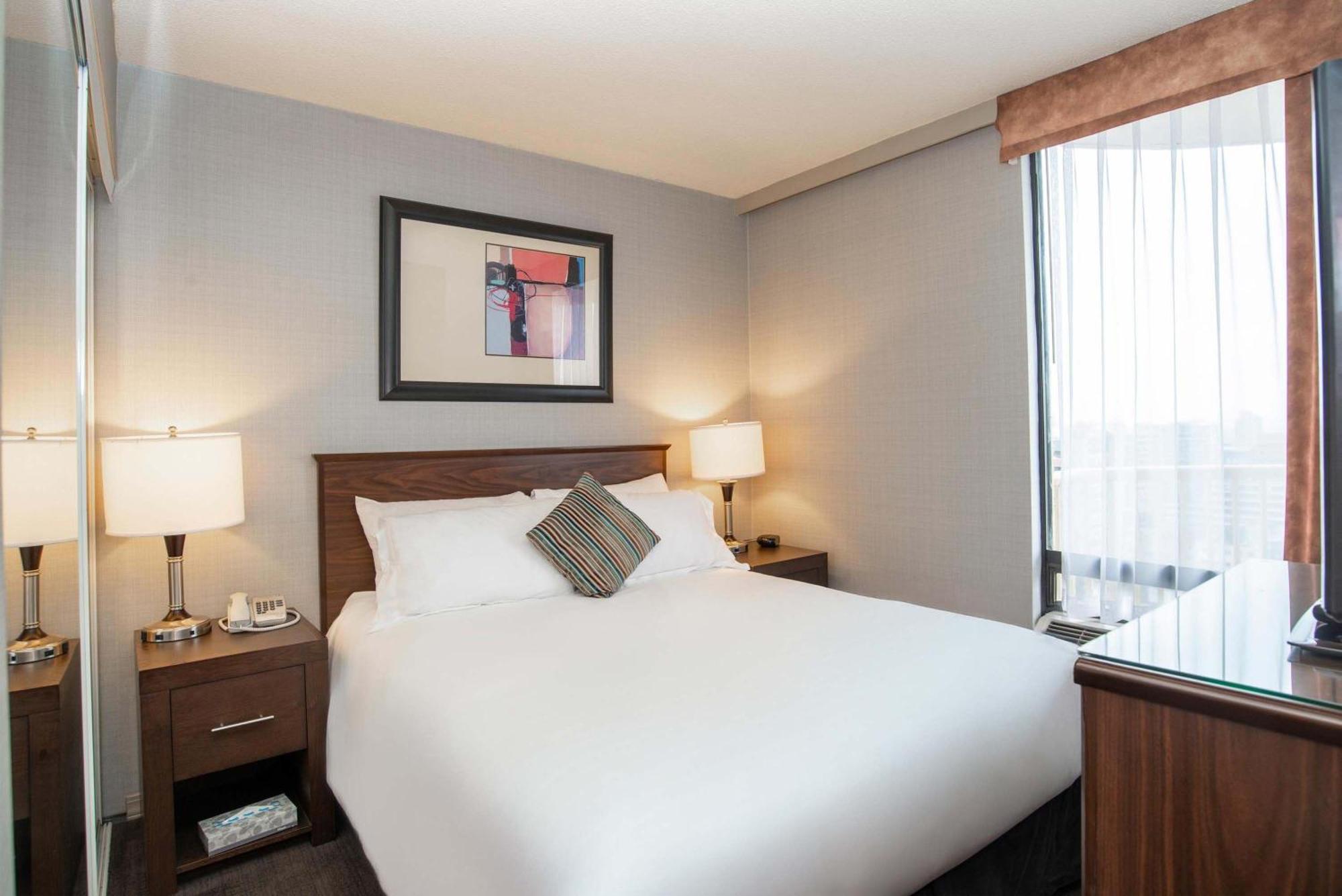 City View Suite 1 Queen Bed Sofa Bed Kitchen W or D Balcony