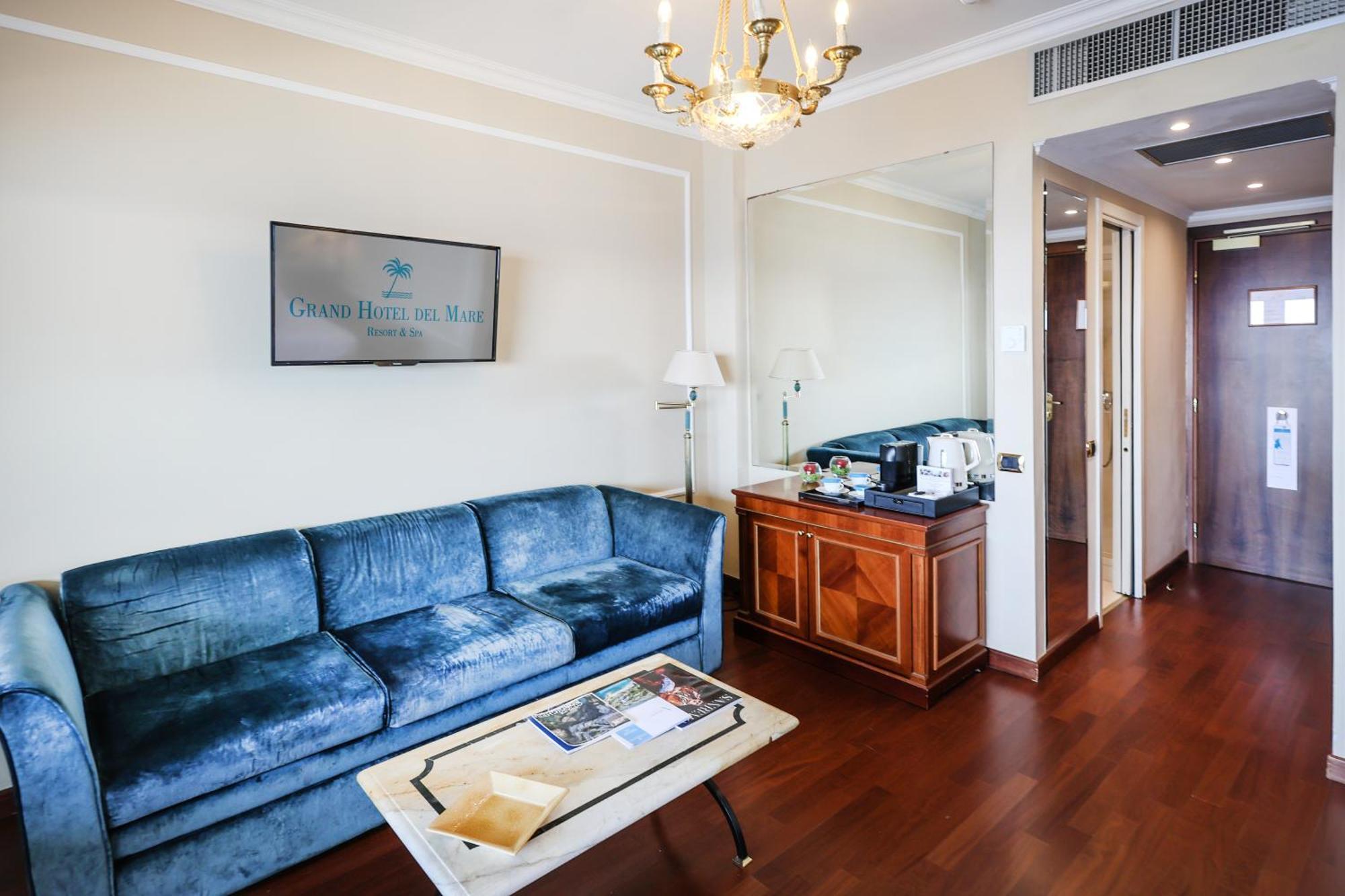 Corner Junior Suite Sea View