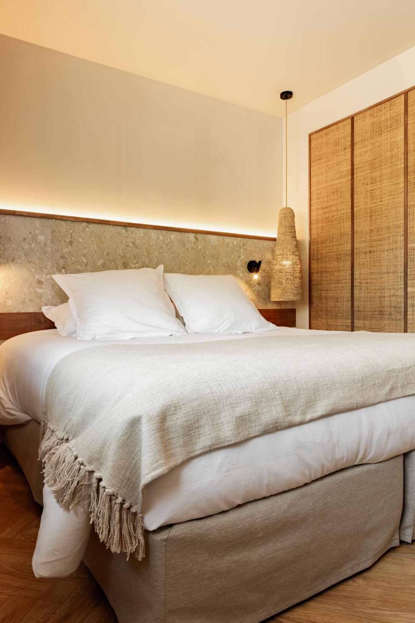 Intermediate Double Room