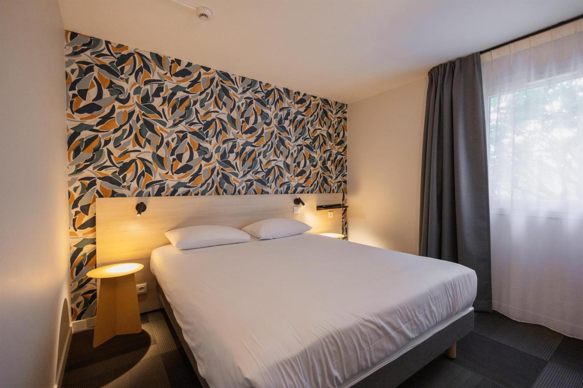 Comfort Queen Room