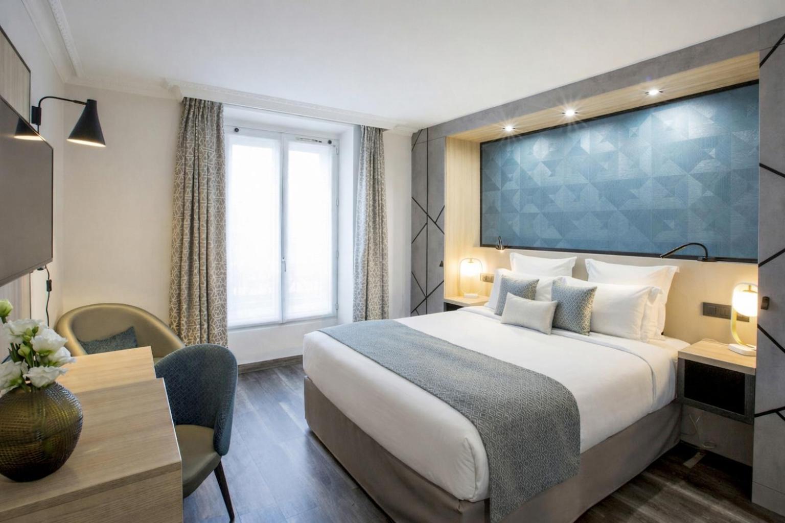 Superior Queen Room Queen Bed Non-Smoking