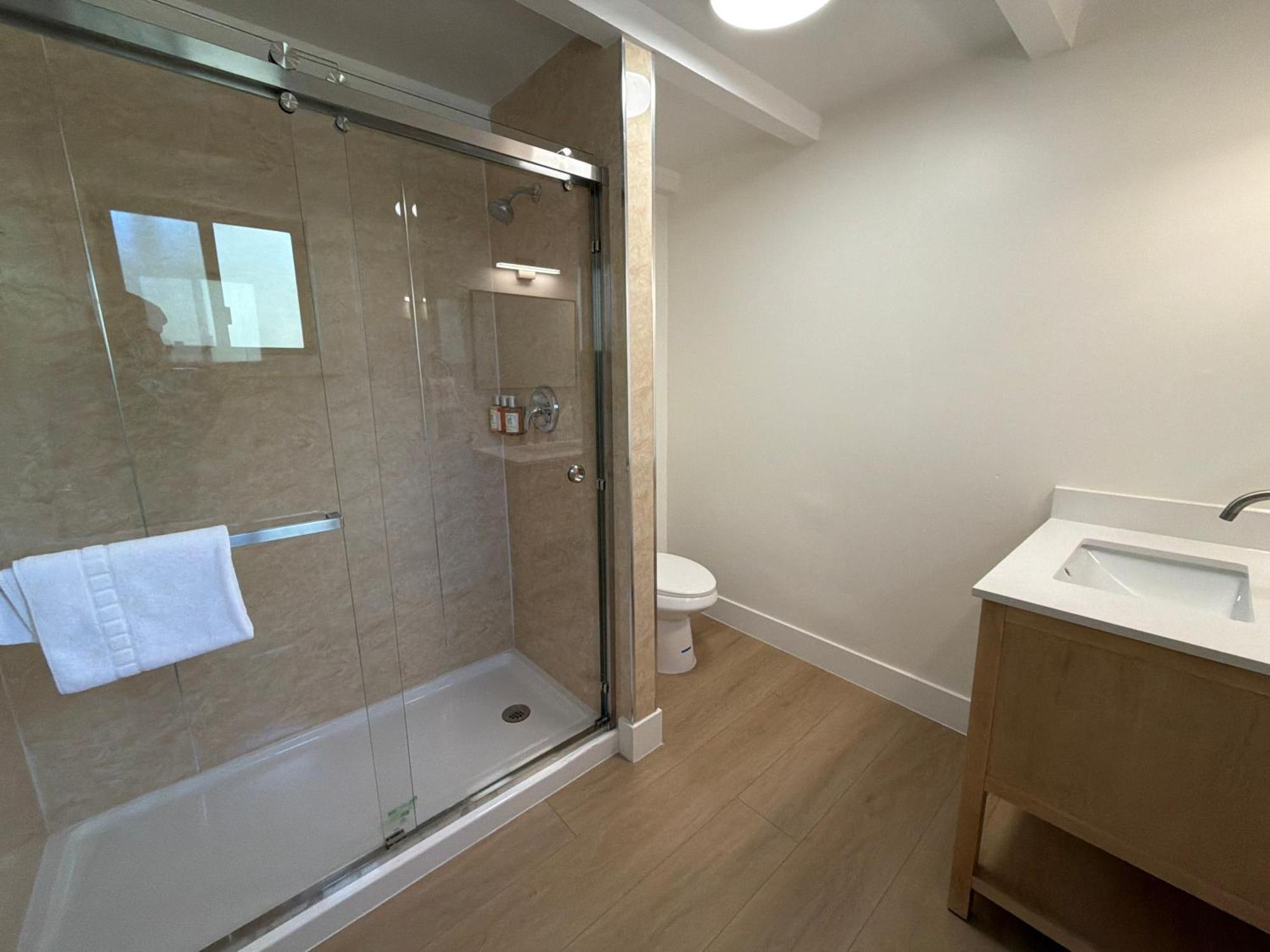 One-Bedroom King Cottage
