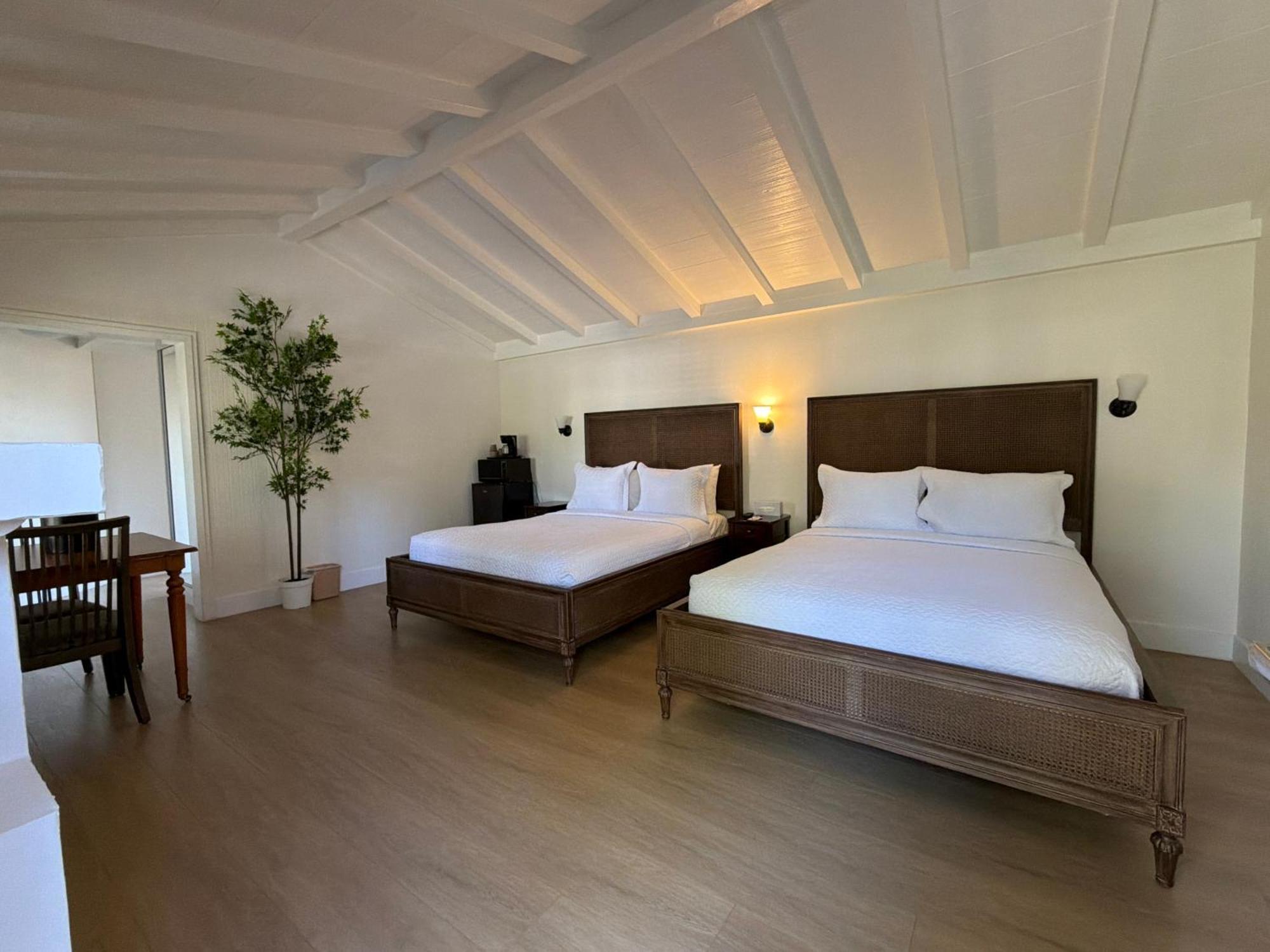 One-Bedroom Cottage Two Queen Beds