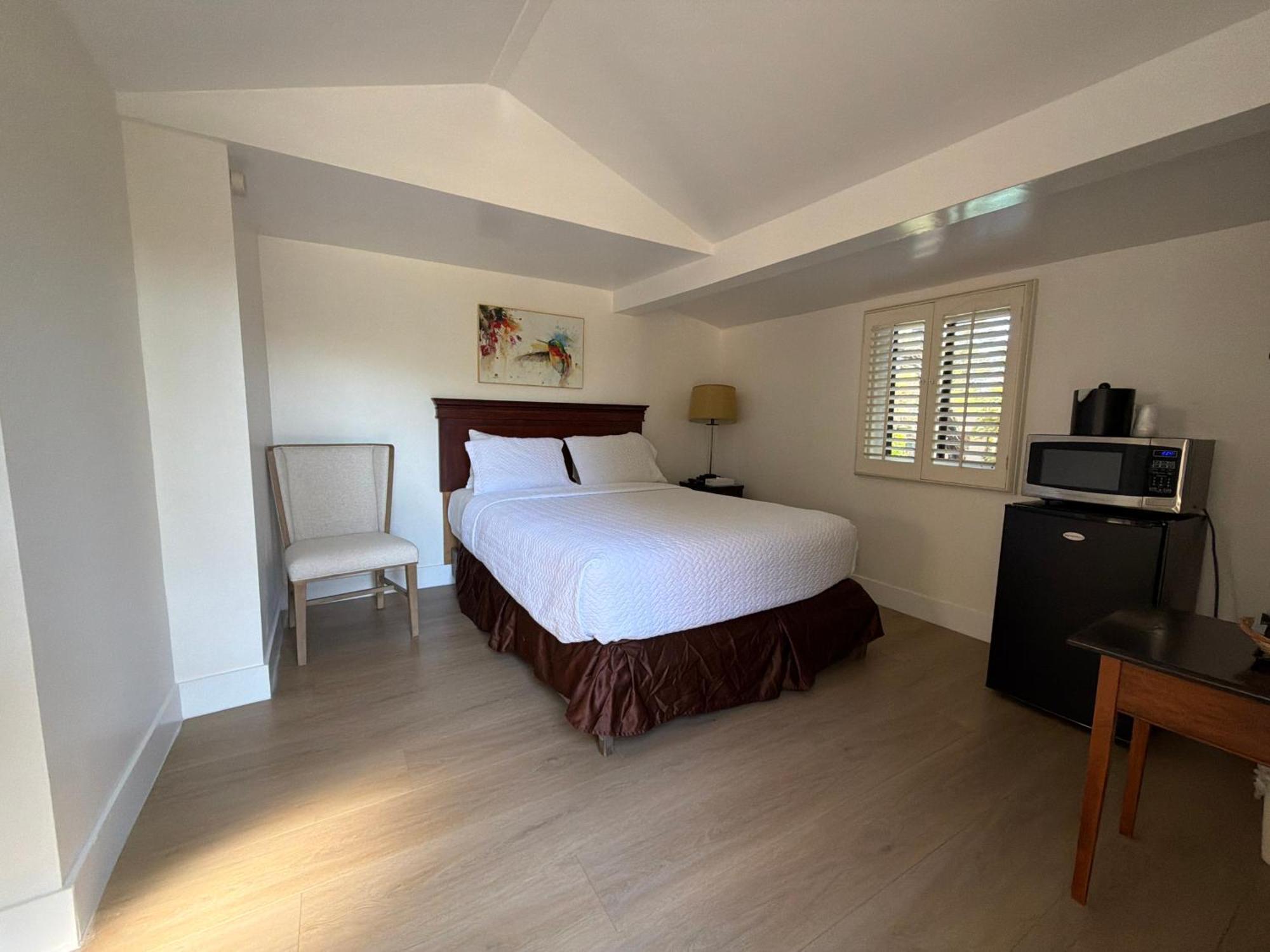 One-Bedroom Queen Cottage