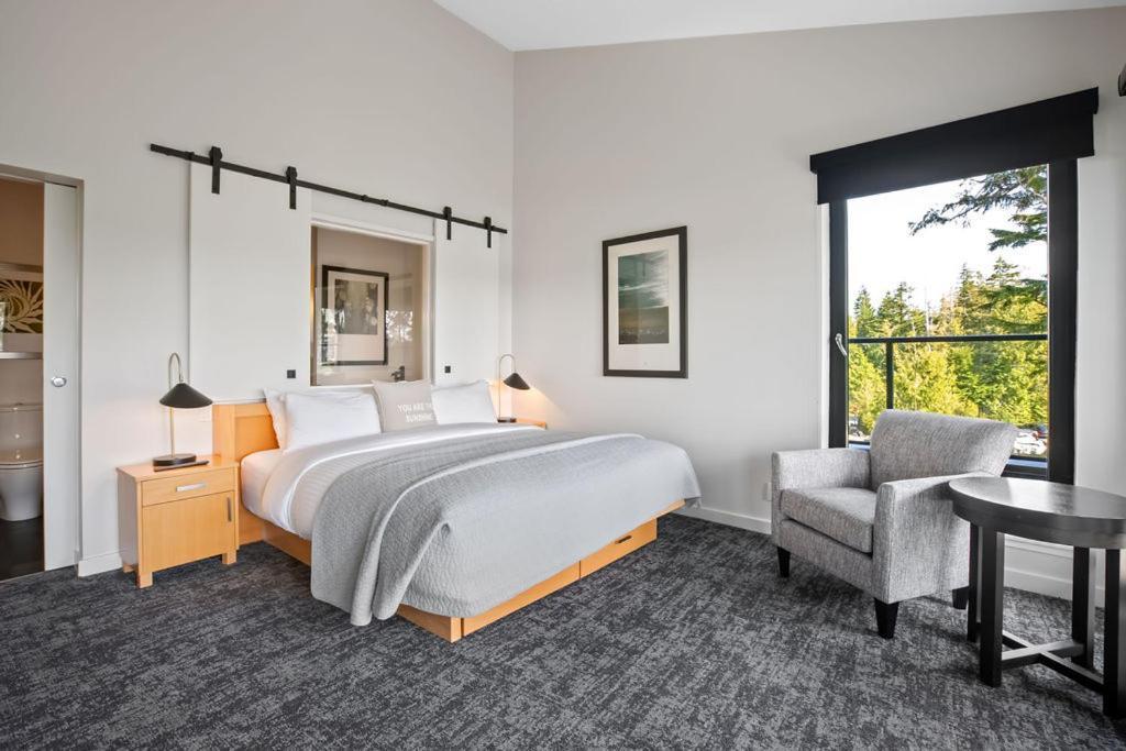One Bedroom Lodge Rainforest Suite