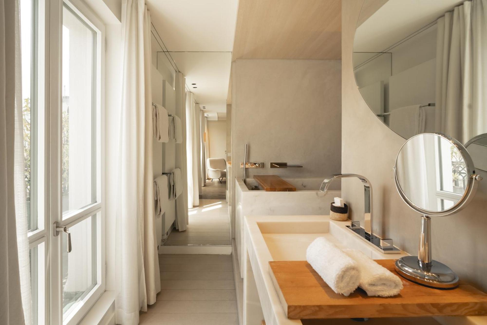 Prestige Room