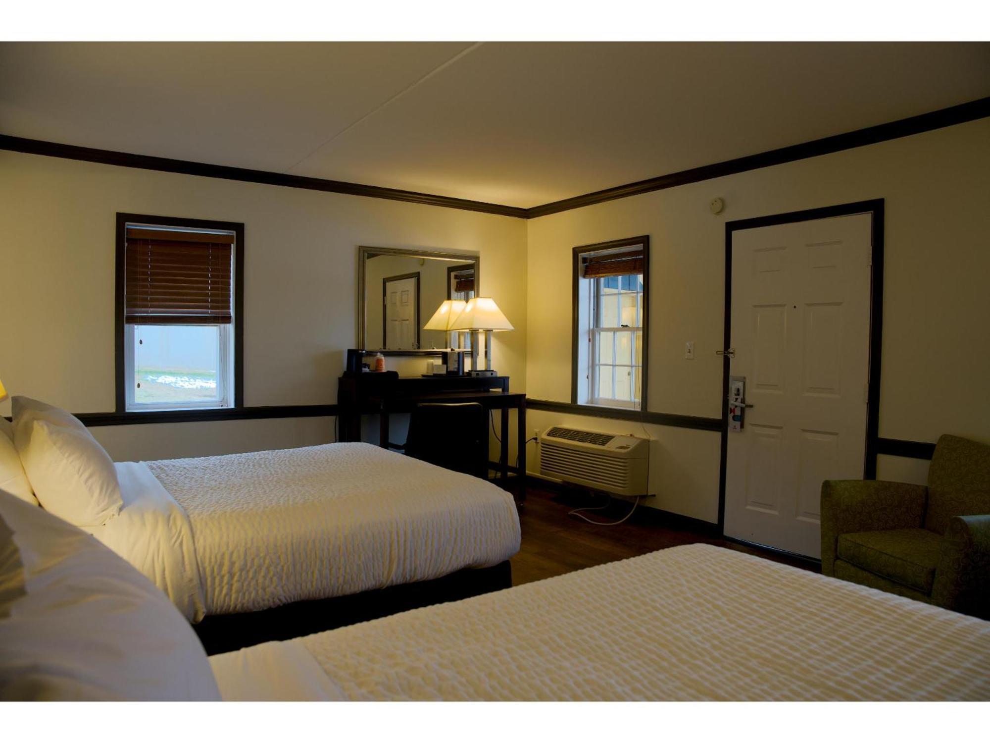 Standard Queen Room Two Queen Beds Upper Floor