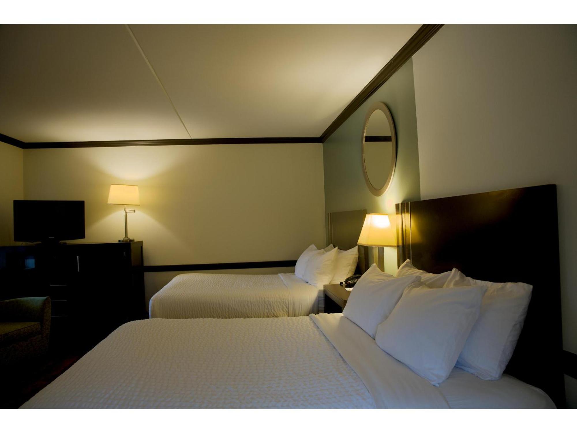 Standard Queen Room Two Queen Beds Upper Floor