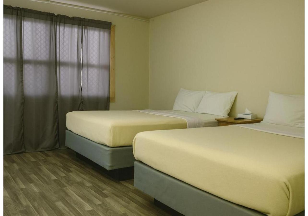 2 Queen Beds Non-Smoking