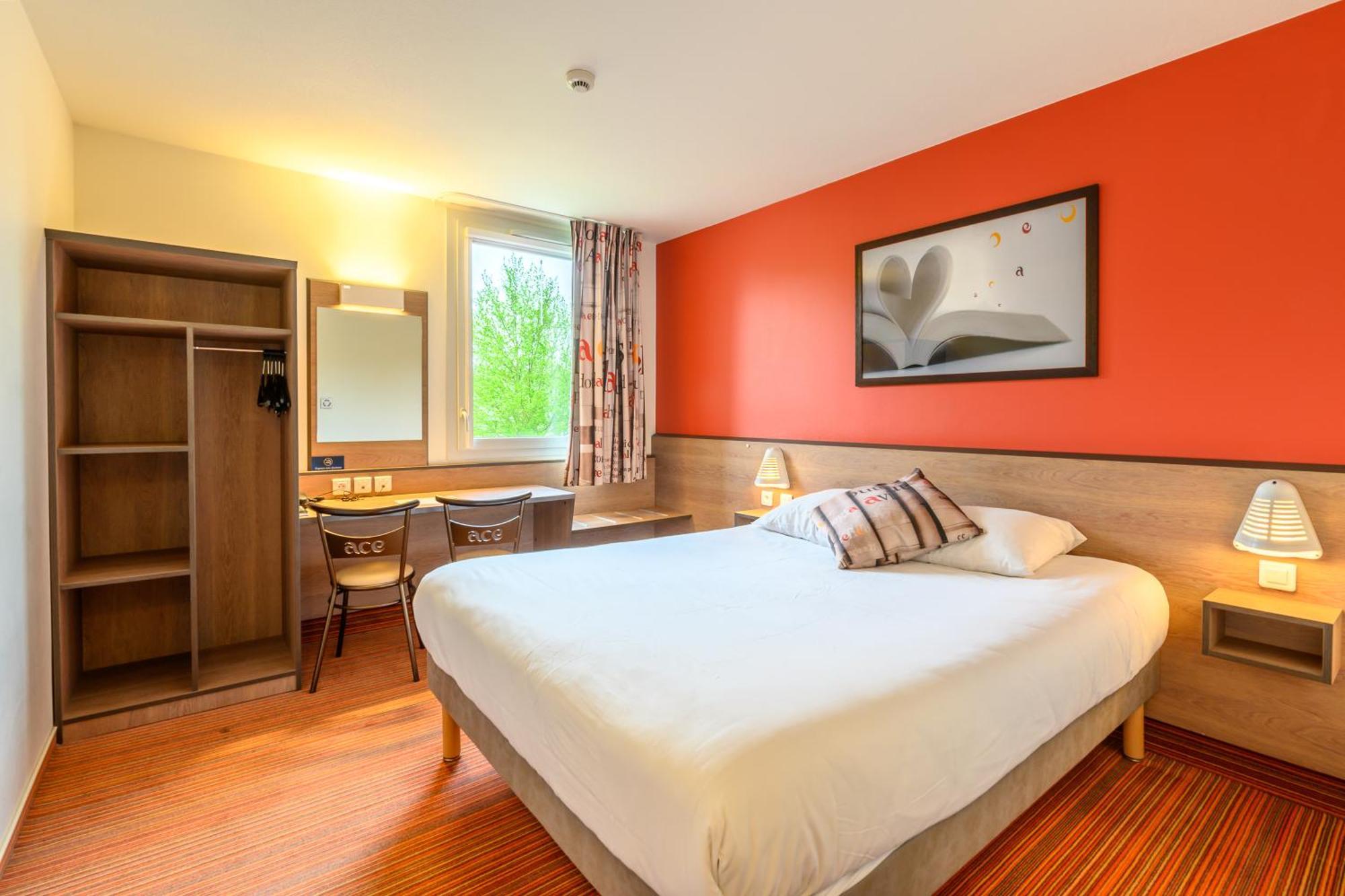 Double Room Private Bathroom