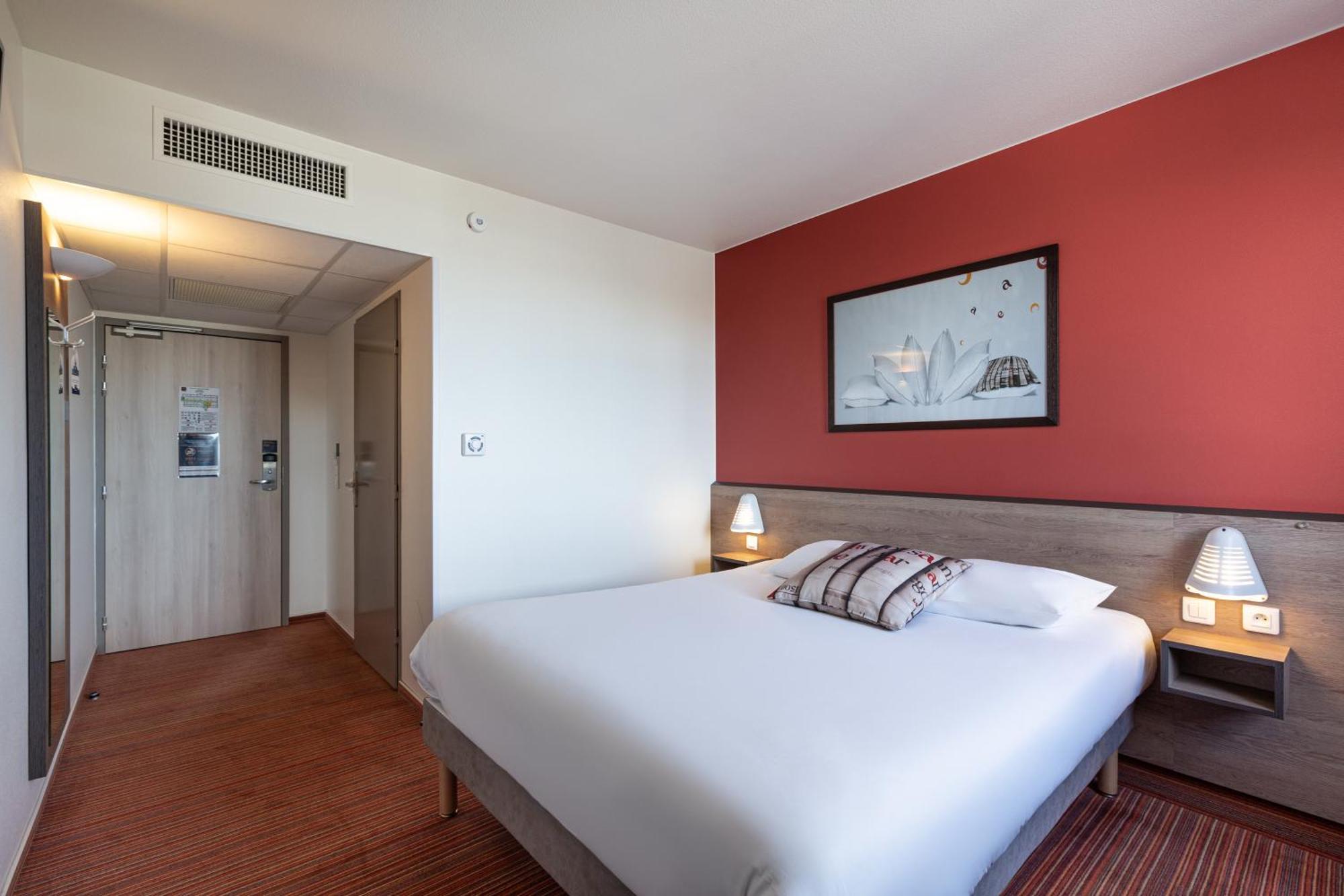 Double Room Private Bathroom