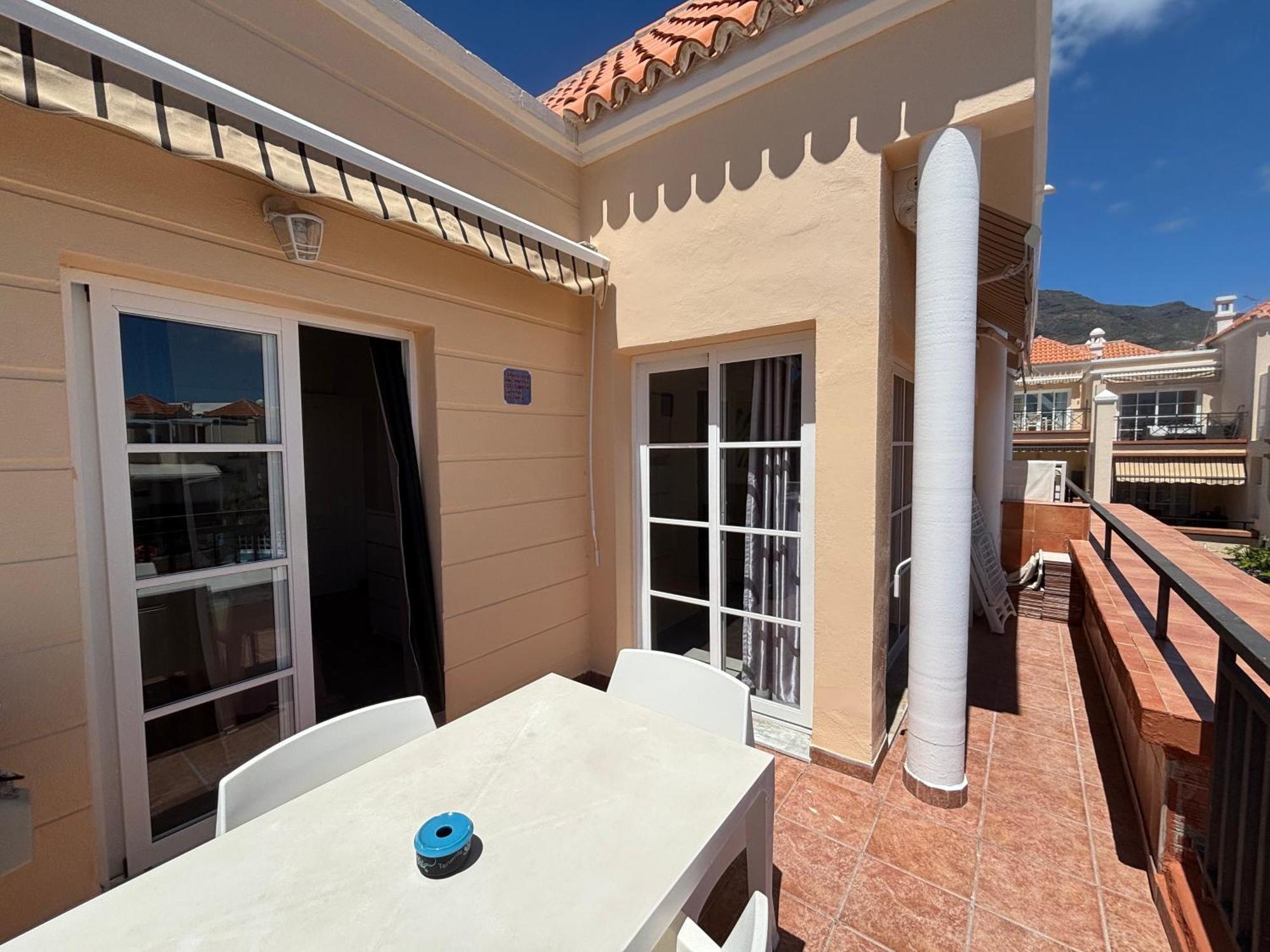 Suite Pool View
