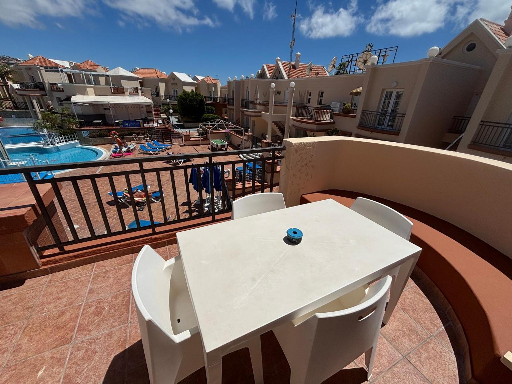 Suite Pool View