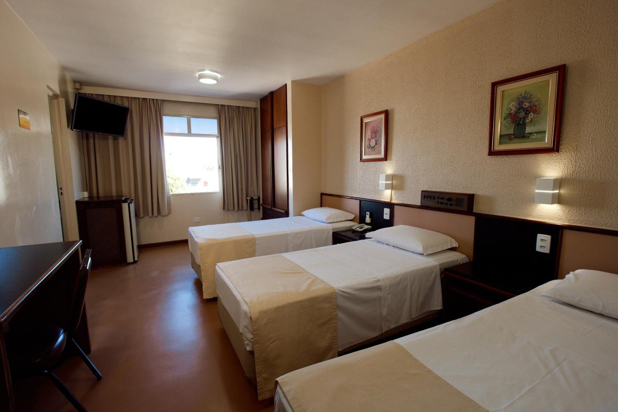 Superior Triple Room 3 Single Beds