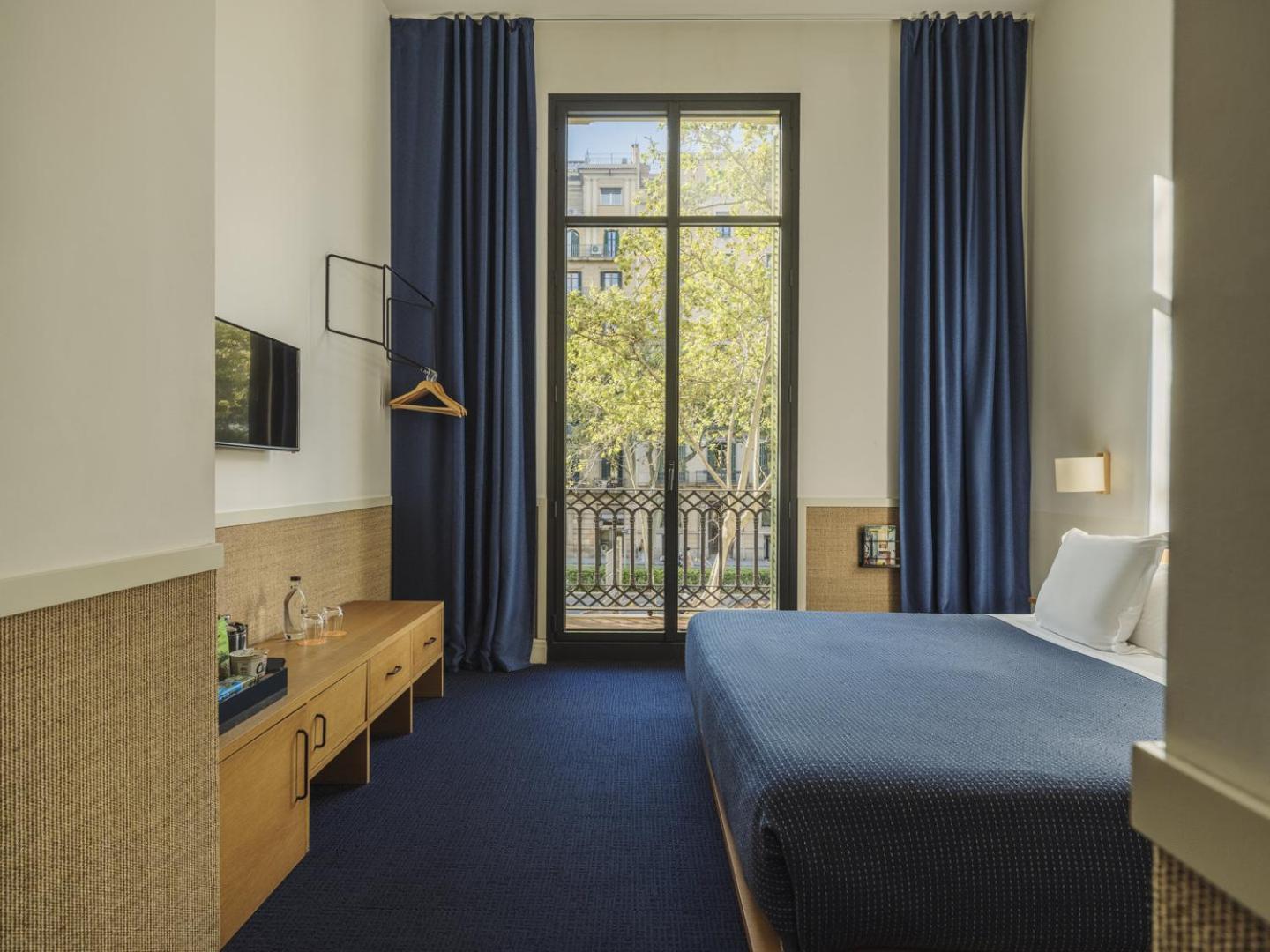 Double Room Street View