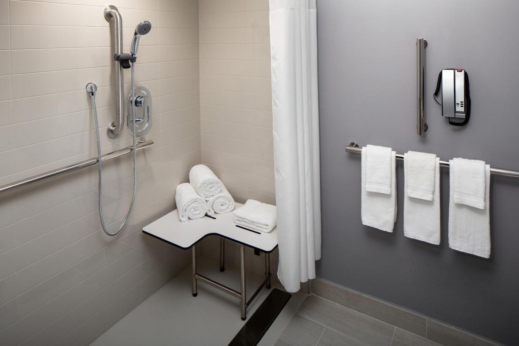 King Room Roll Shower Disability Access
