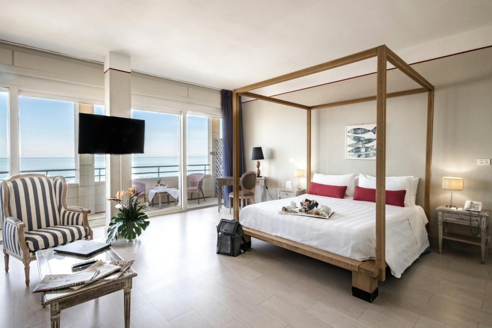 Junior Suite with Balcony