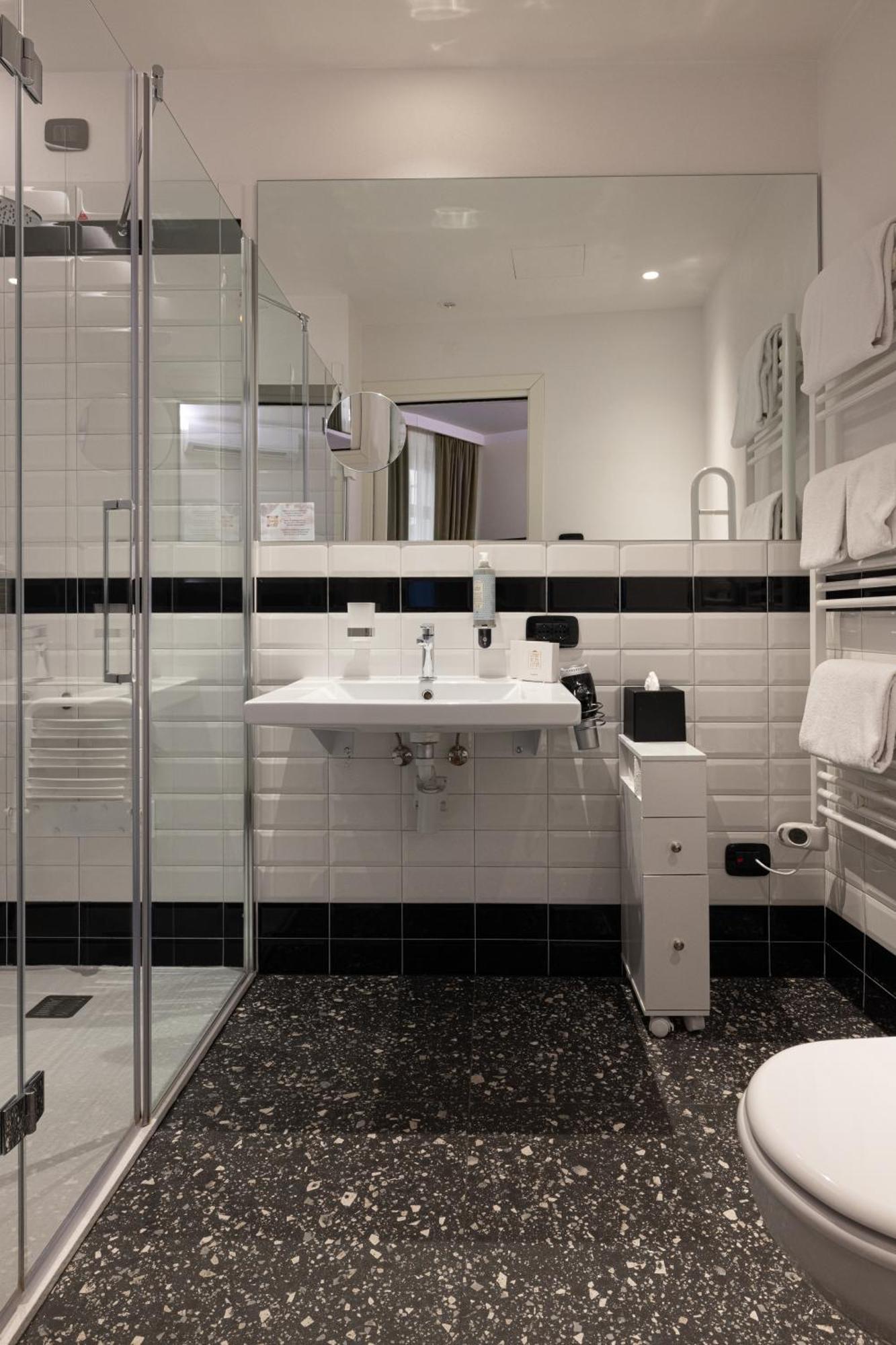 Basic Double Room