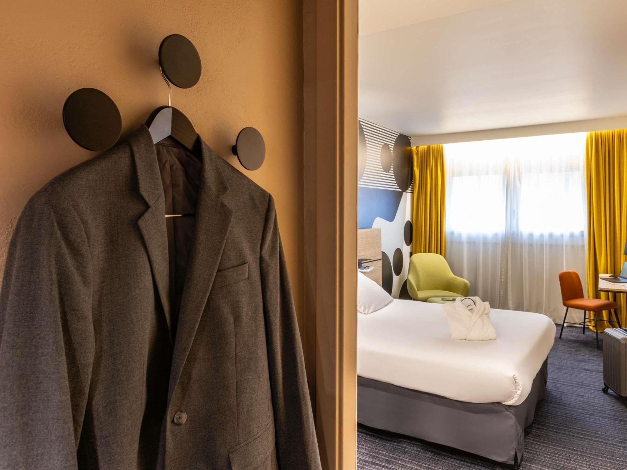 Privilege Queen Room