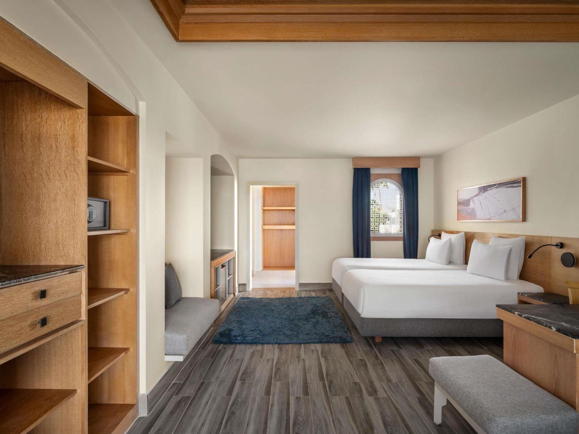 Standard Room 2 Single Beds Pool Side Palm wing