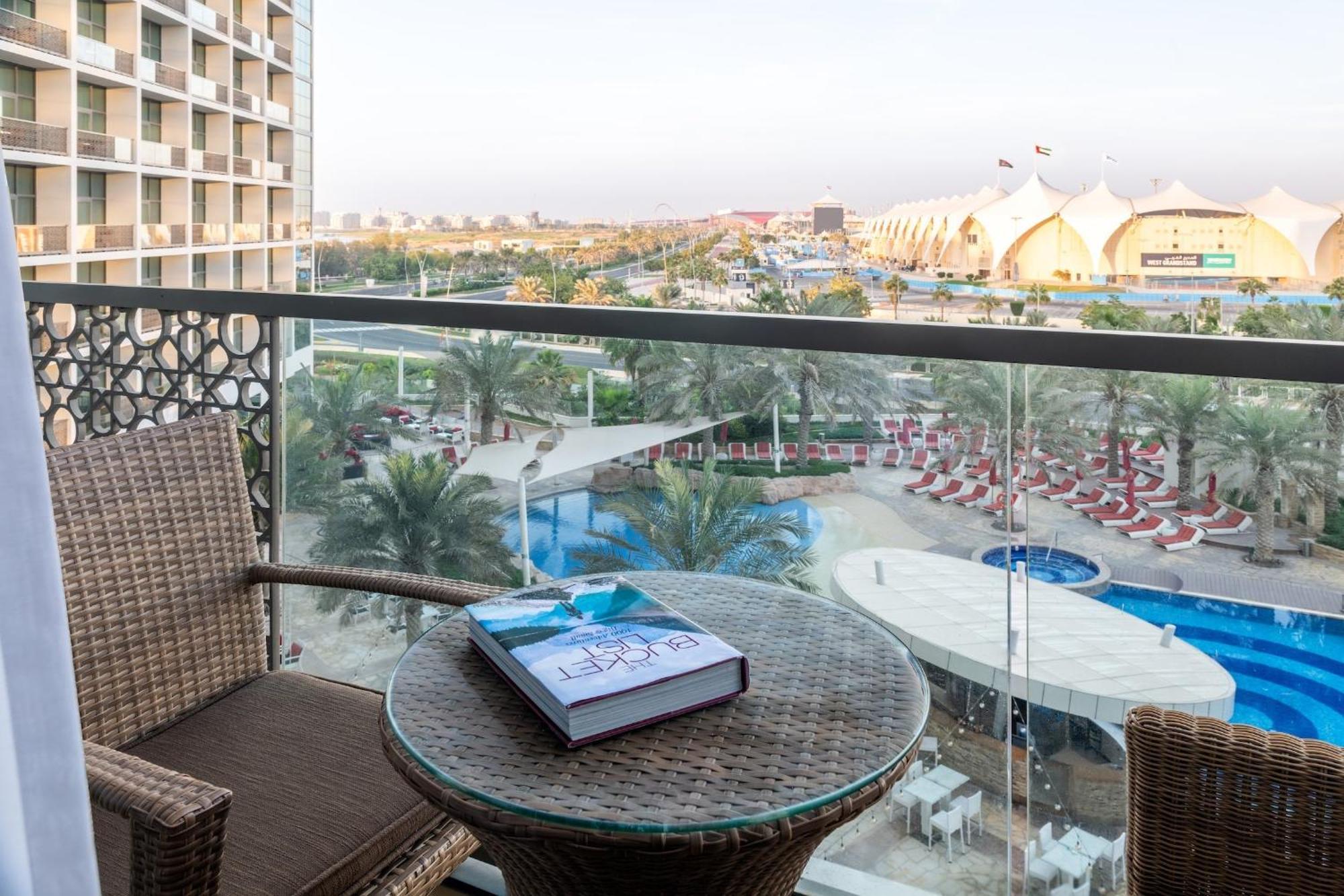 One-Bedroom Suite Pool View Balcony Theme Park Access