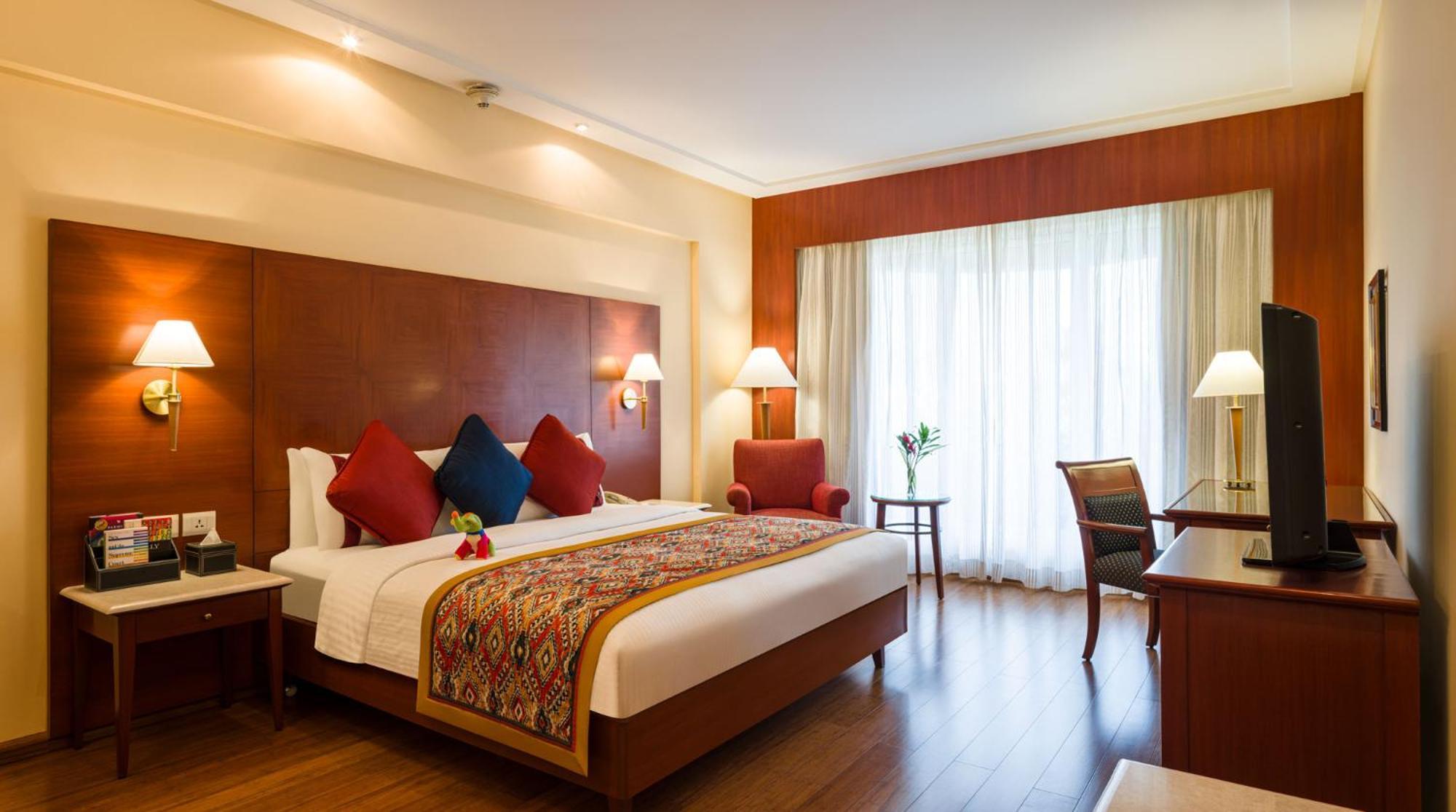 Deluxe Double Room on Food Beverage Spa on Laundry service
