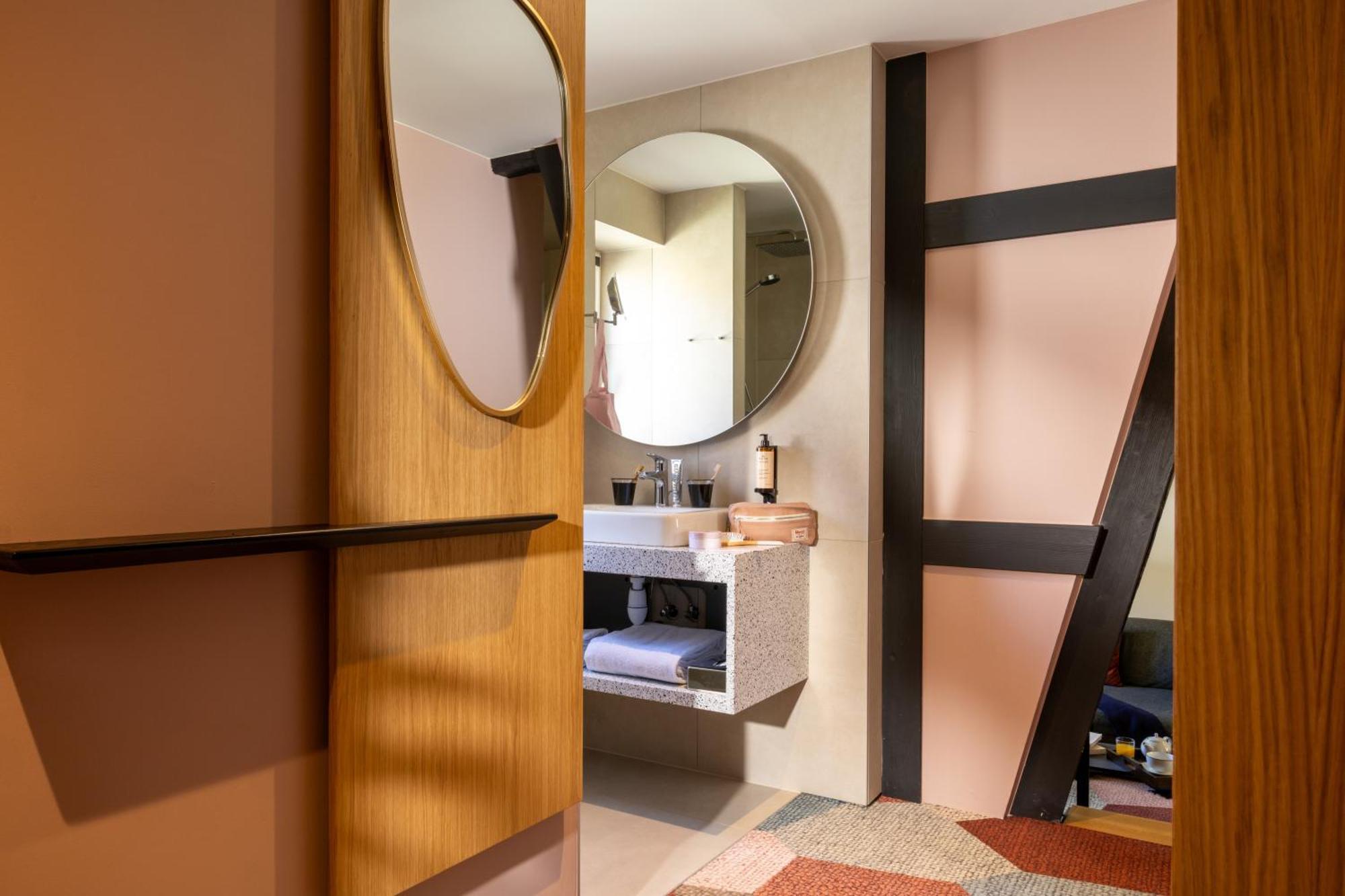 Double Suite