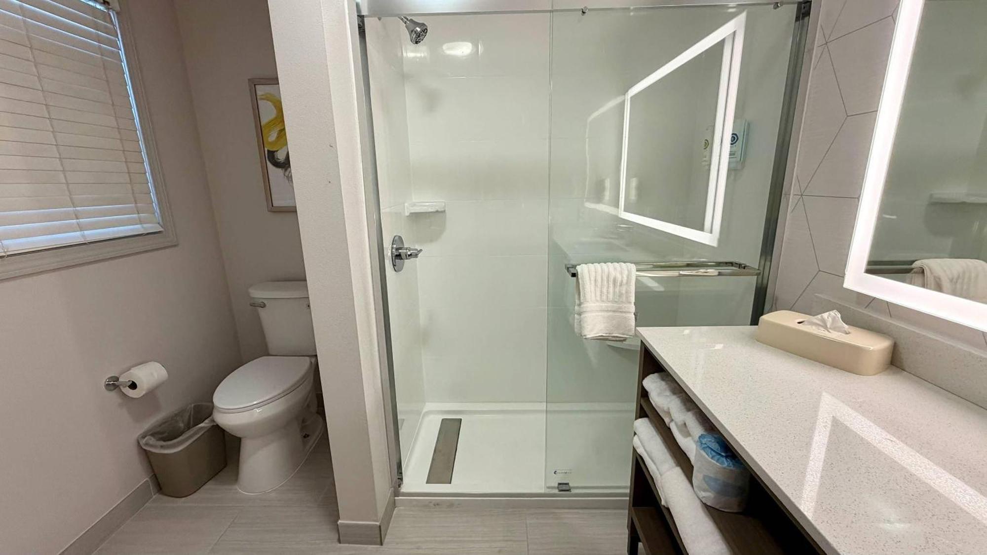 Queen Room Two Queen Beds Non Smoking or Pet Friendly Exterior Room