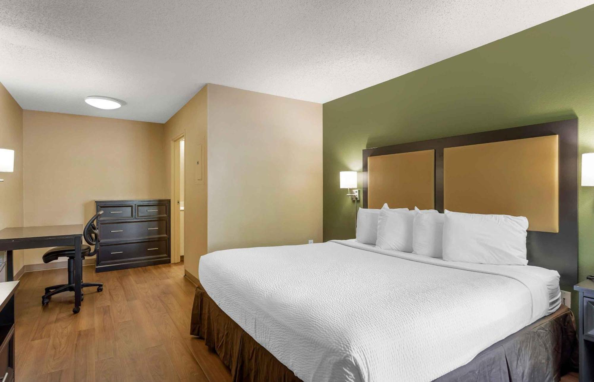One Bedroom Suite Non-Smoking