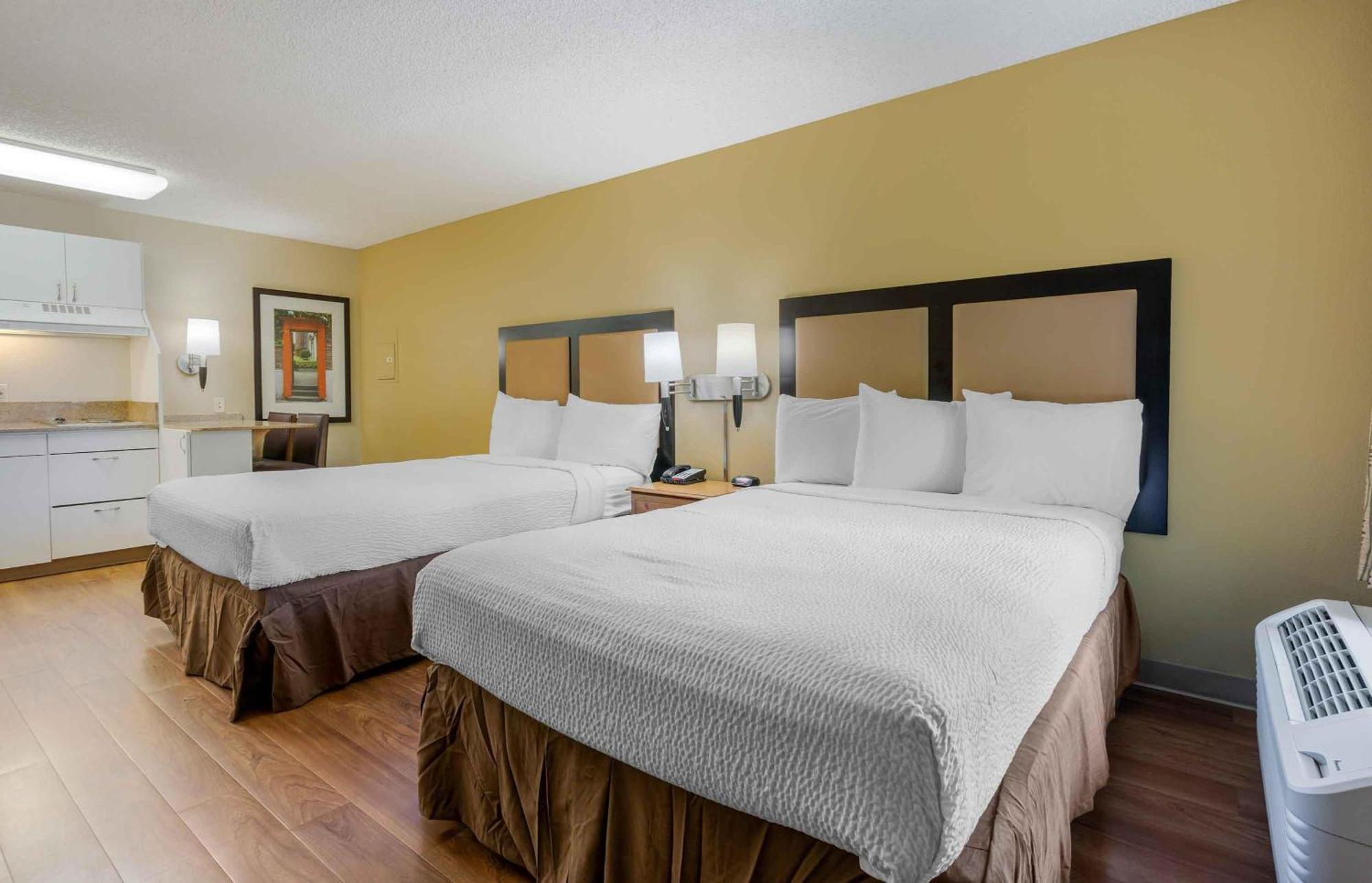 Studio 2 Double Beds Non-Smoking