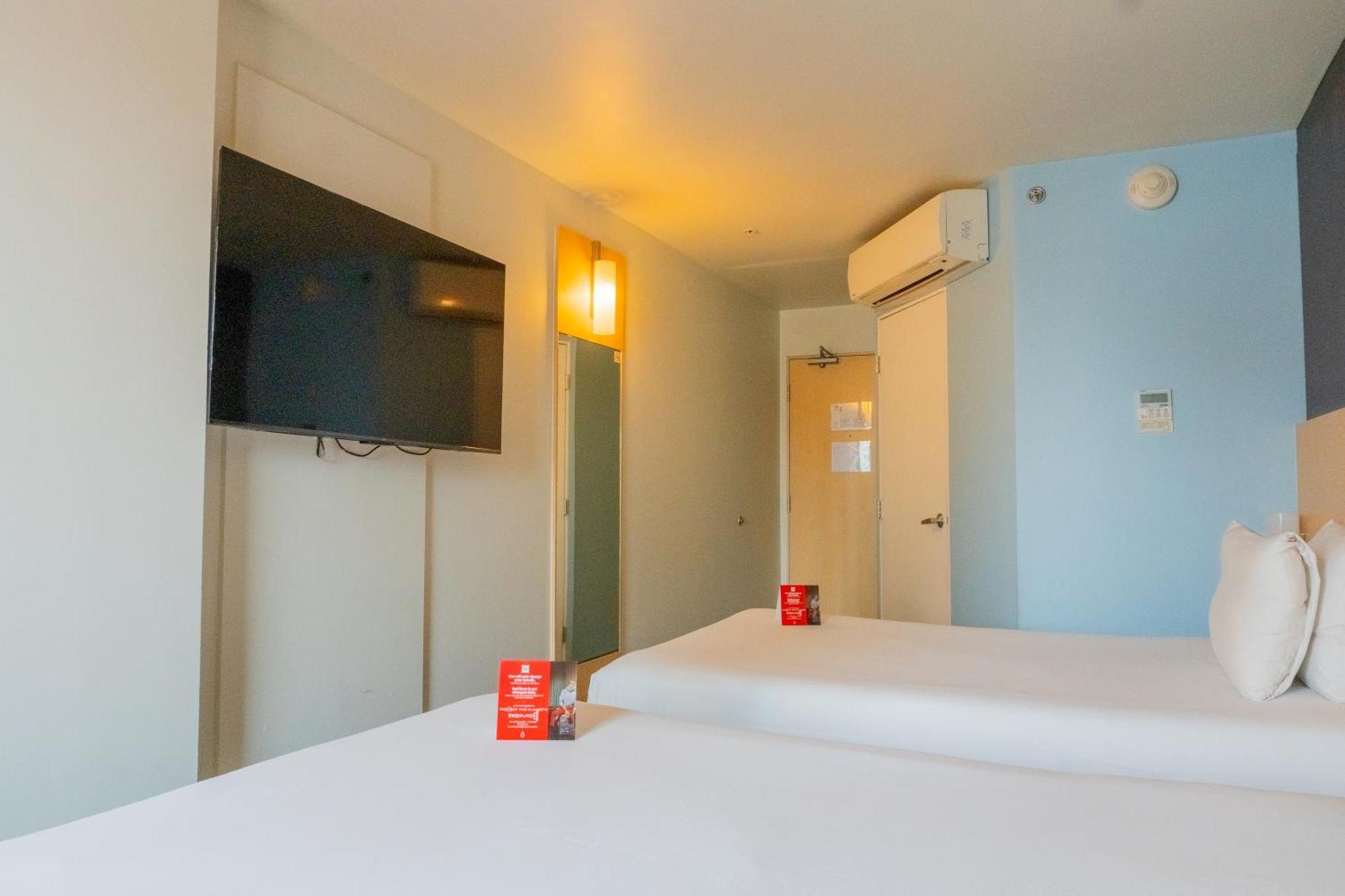 Standard Room Twin Double Beds