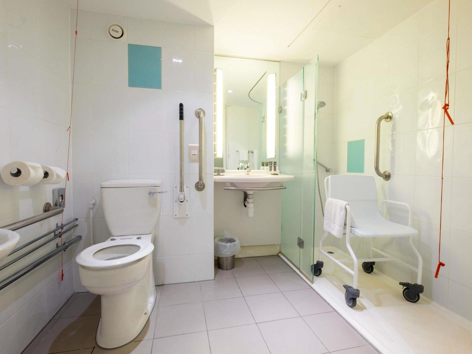 Standard Double Room Mobility Accessible