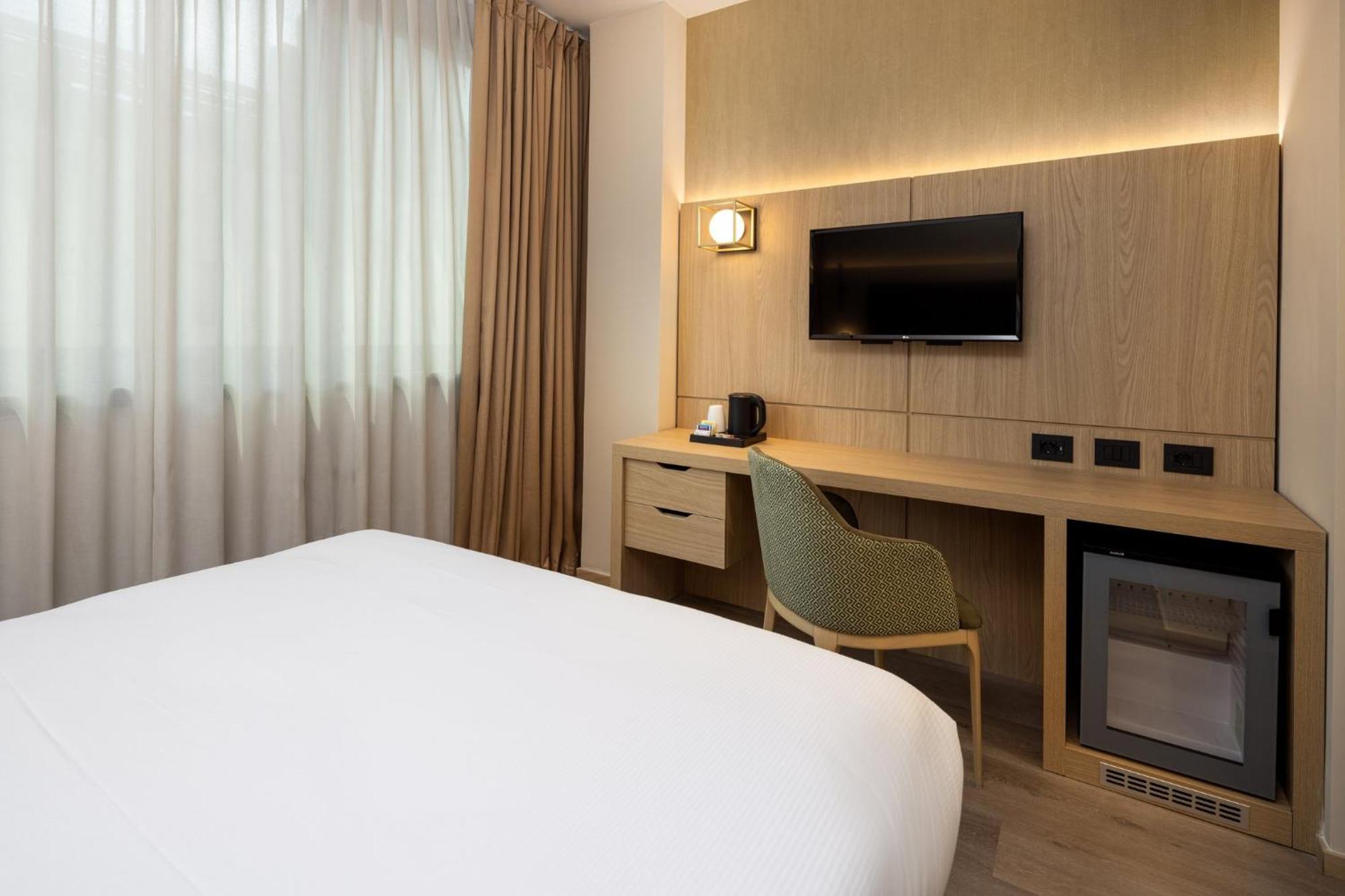 Premium Single Room