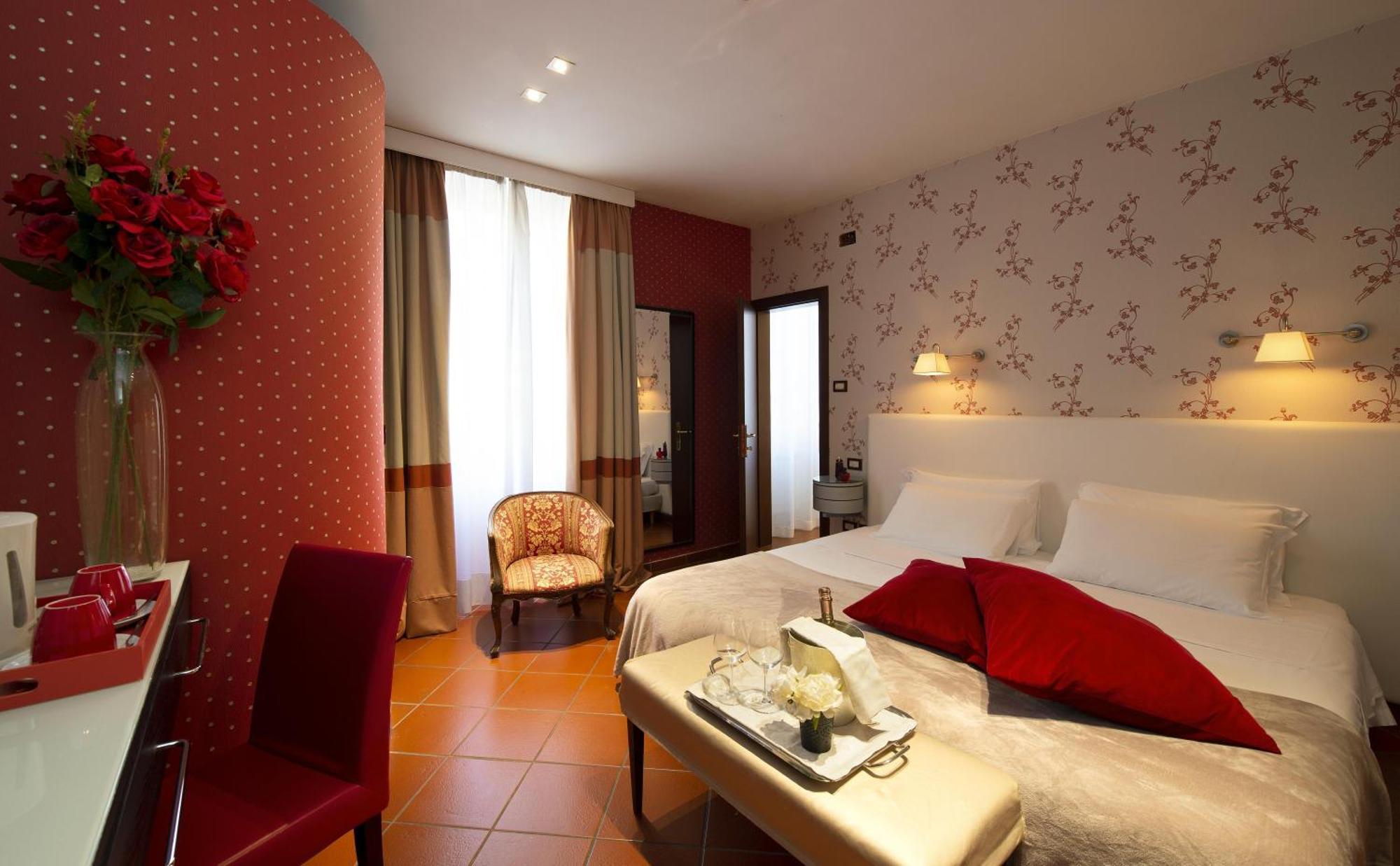 Standard Queen Room